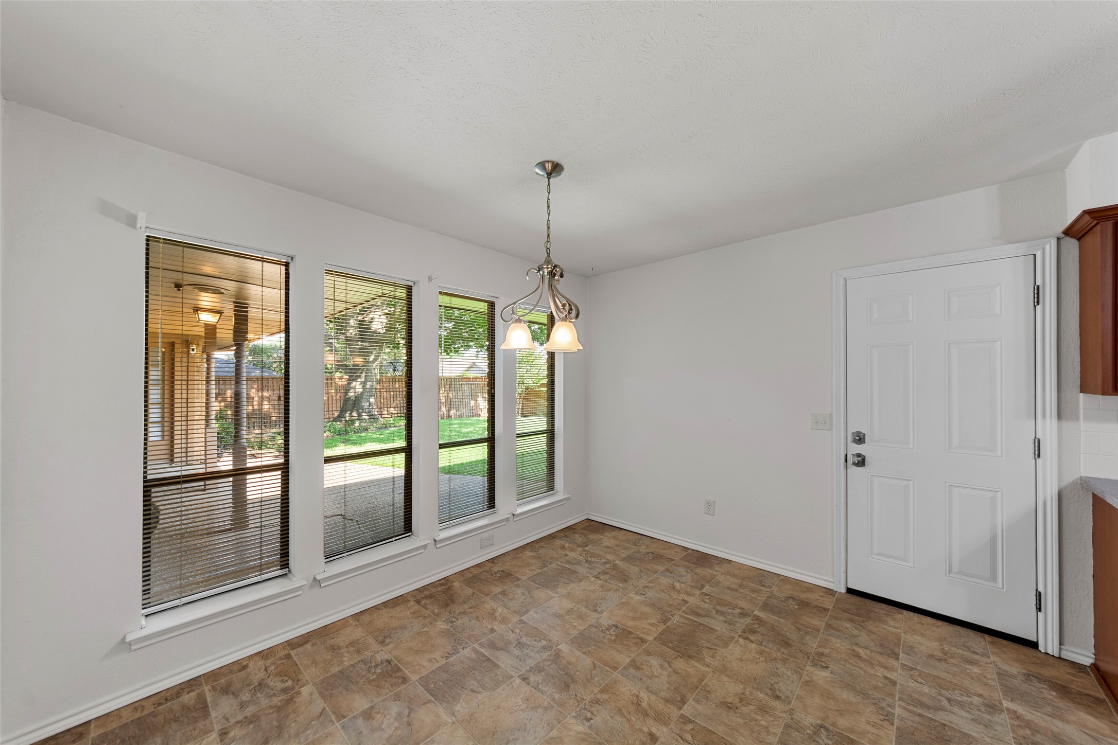 1708 Knob Hill Drive