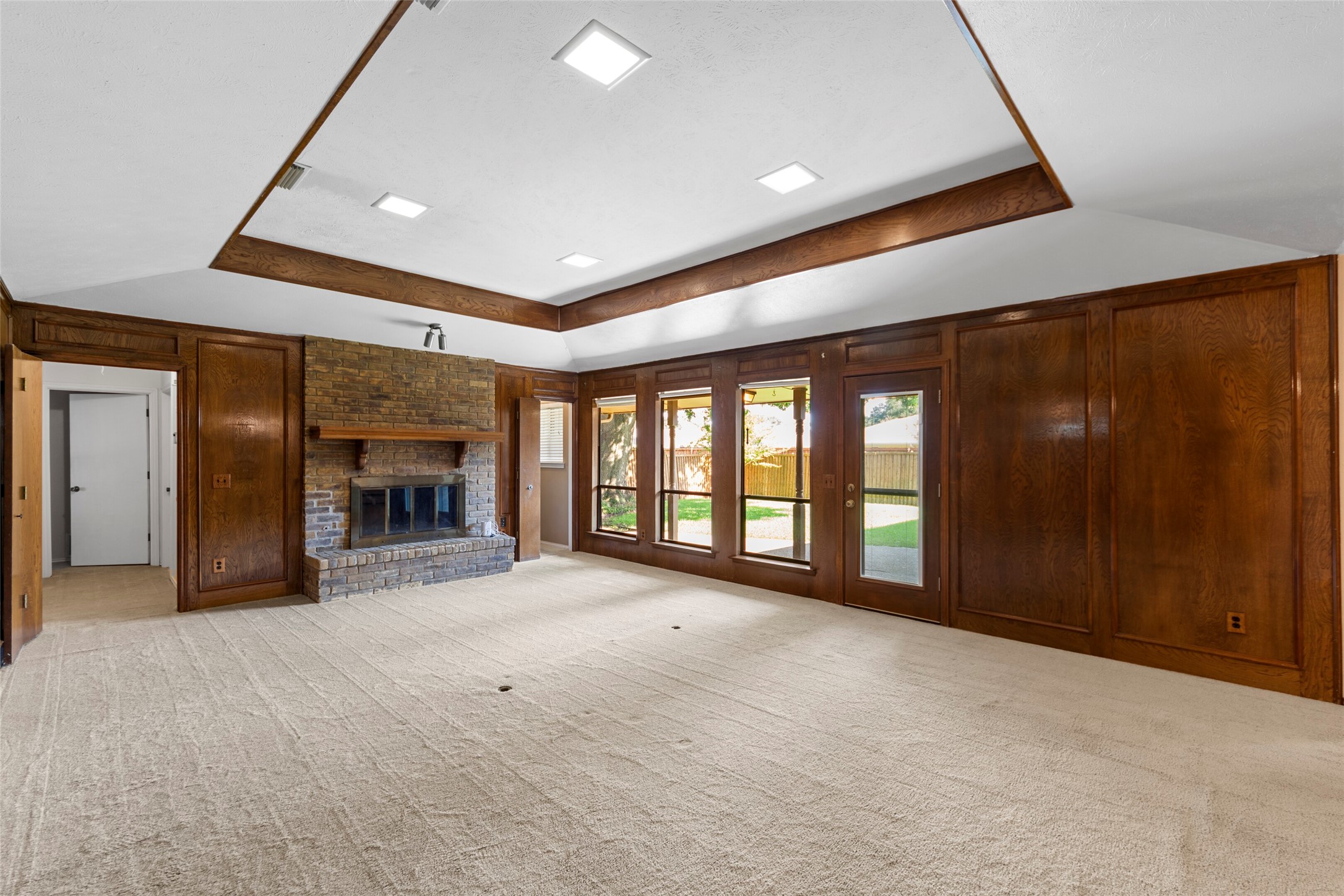 1708 Knob Hill Drive