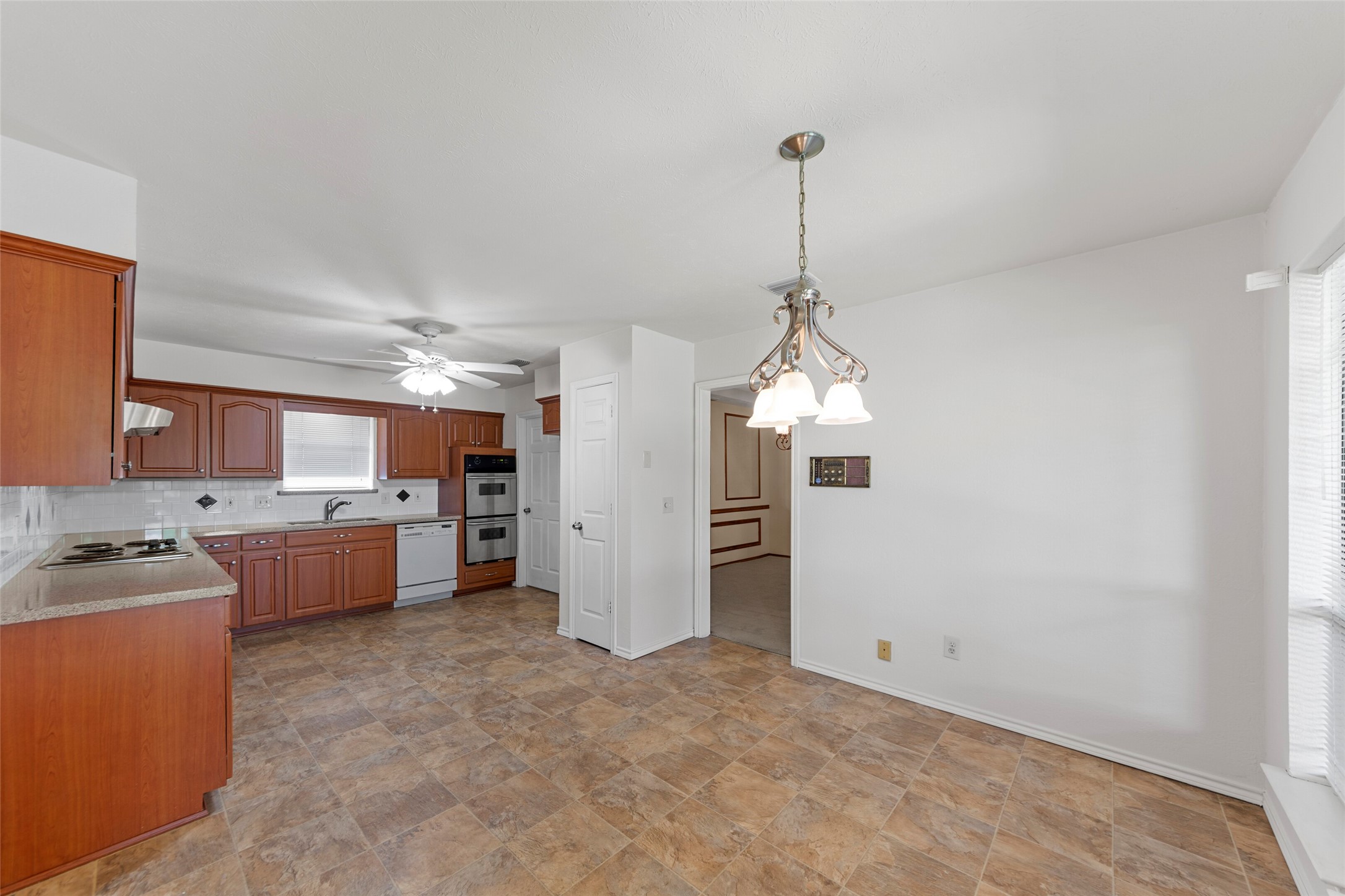 1708 Knob Hill Drive