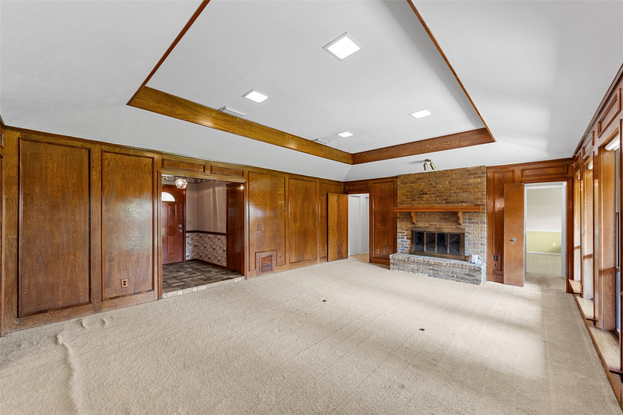 1708 Knob Hill Drive