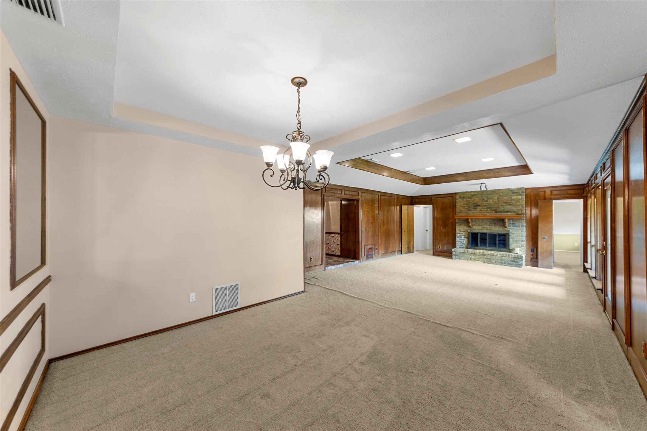 1708 Knob Hill Drive