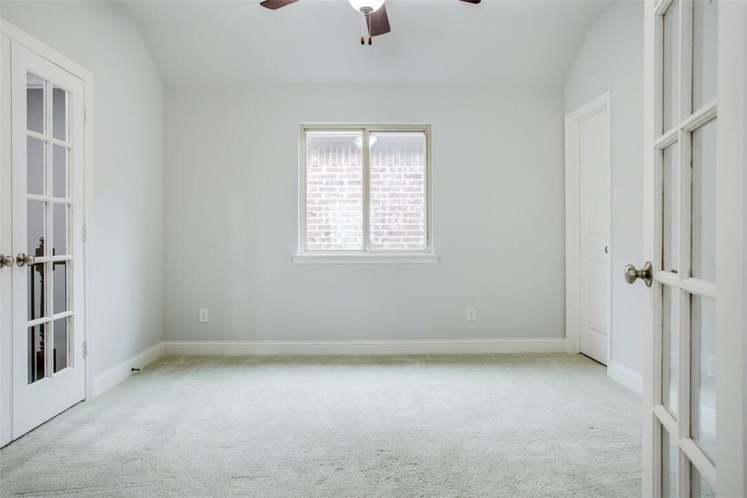 2221 Longwood Drive