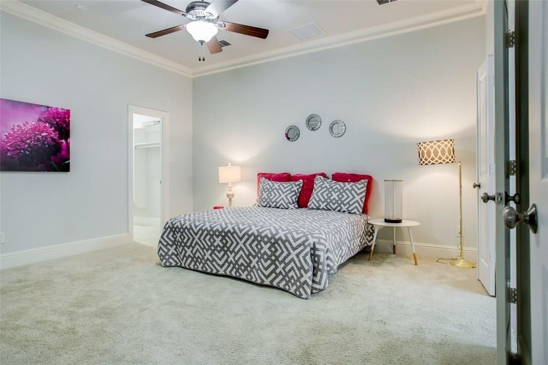 2221 Longwood Drive