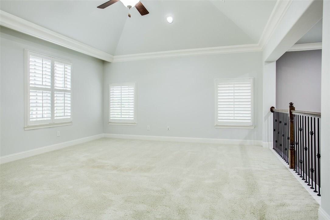 2221 Longwood Drive