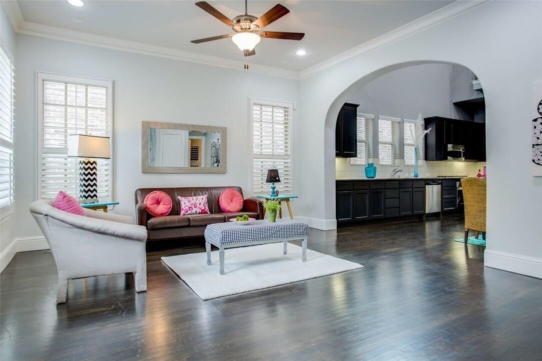 2221 Longwood Drive