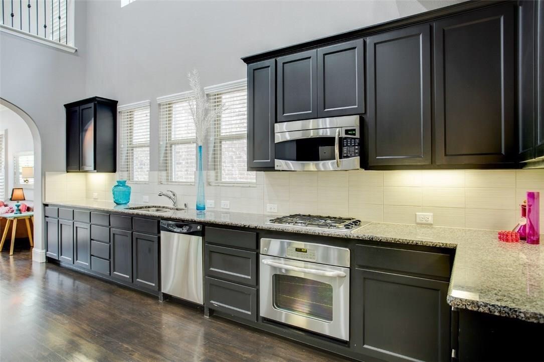 2221 Longwood Drive
