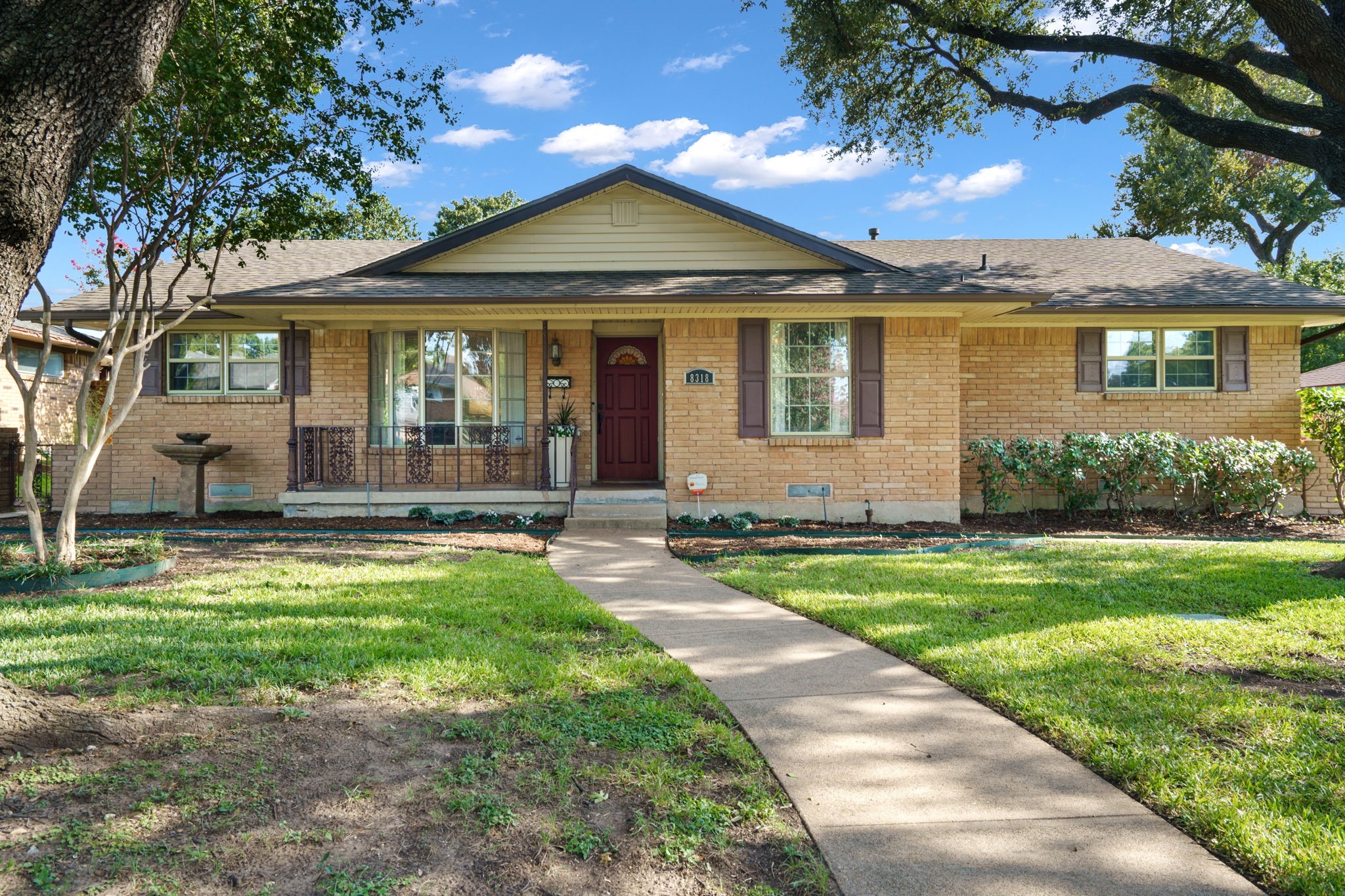 8318 Londonderry Lane