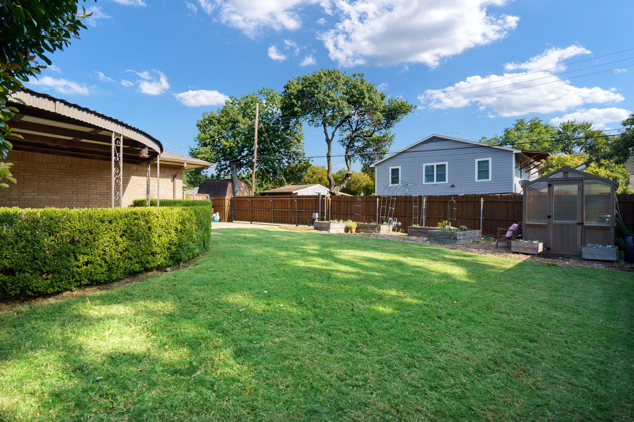 8318 Londonderry Lane