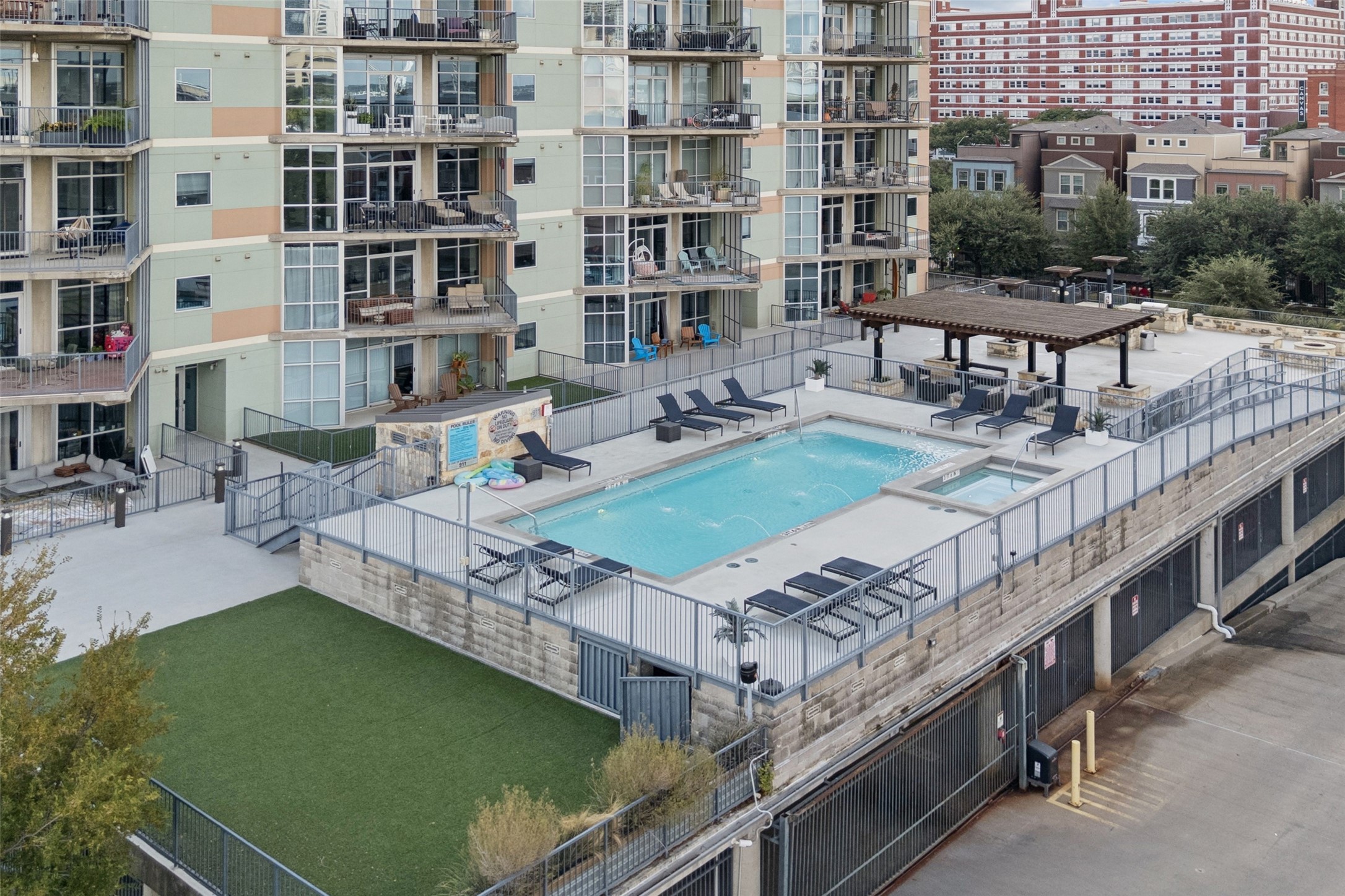 1001 Belleview Street 303