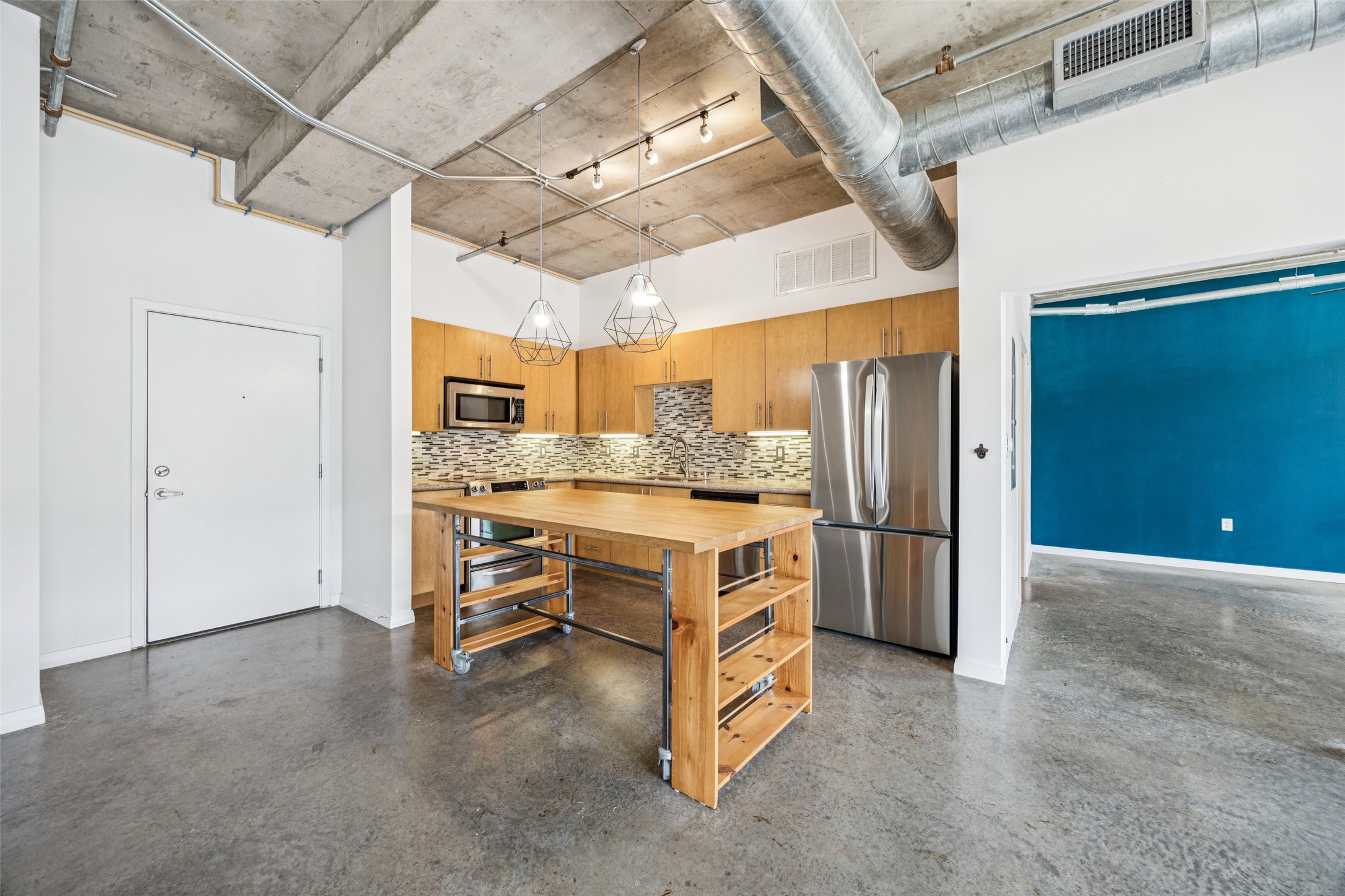1001 Belleview Street 303