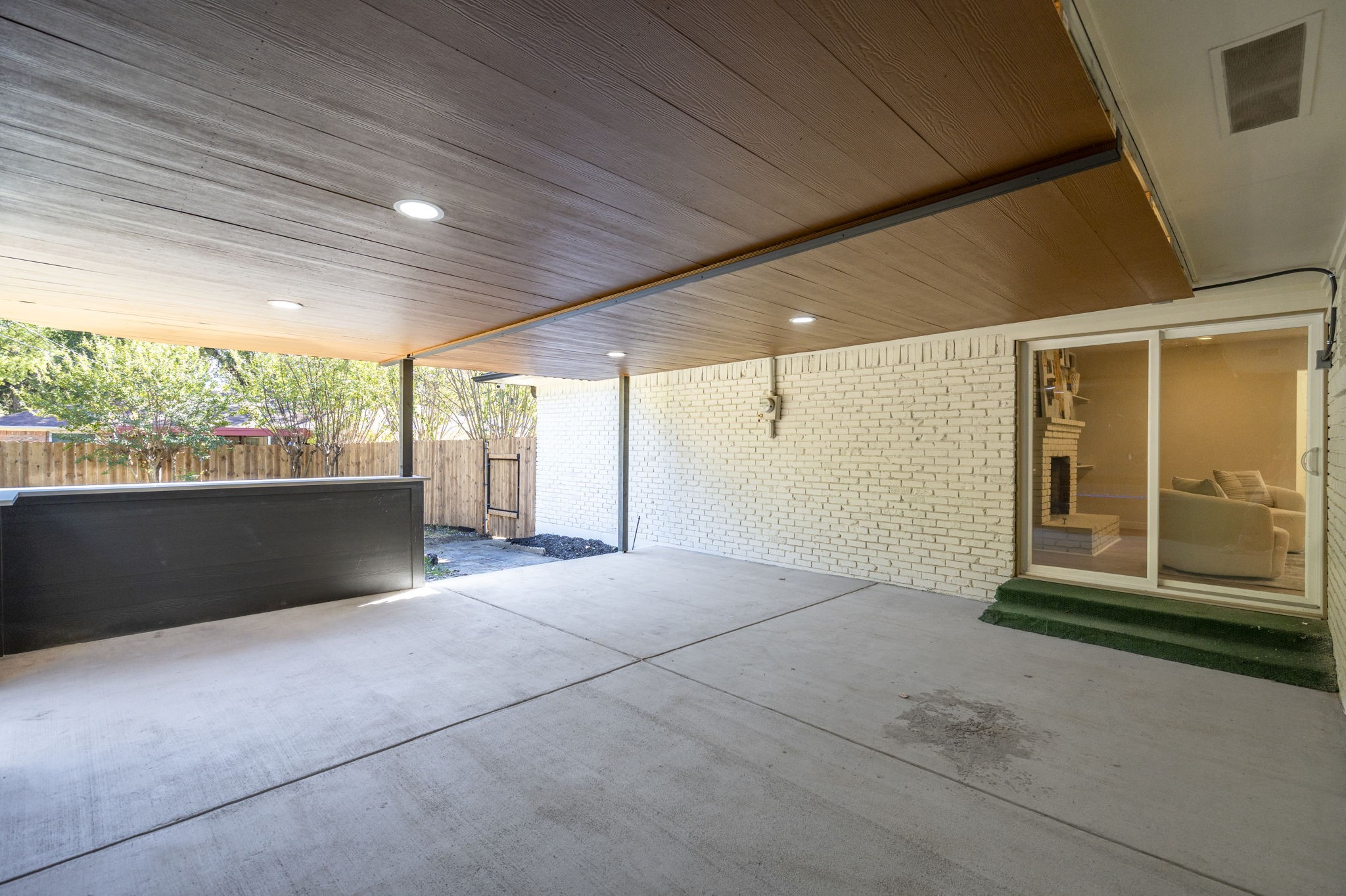 5118 Breakwood Drive