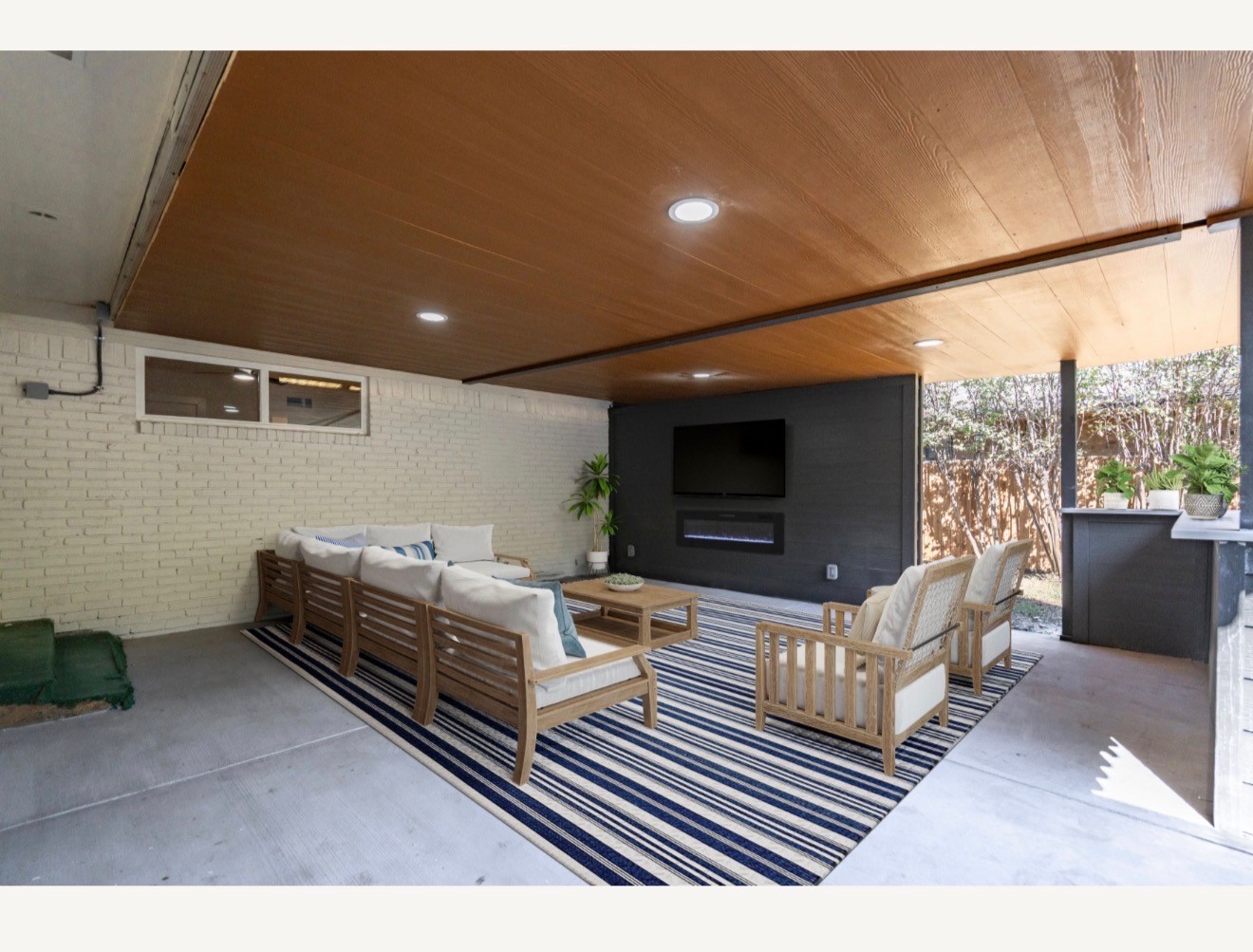 5118 Breakwood Drive