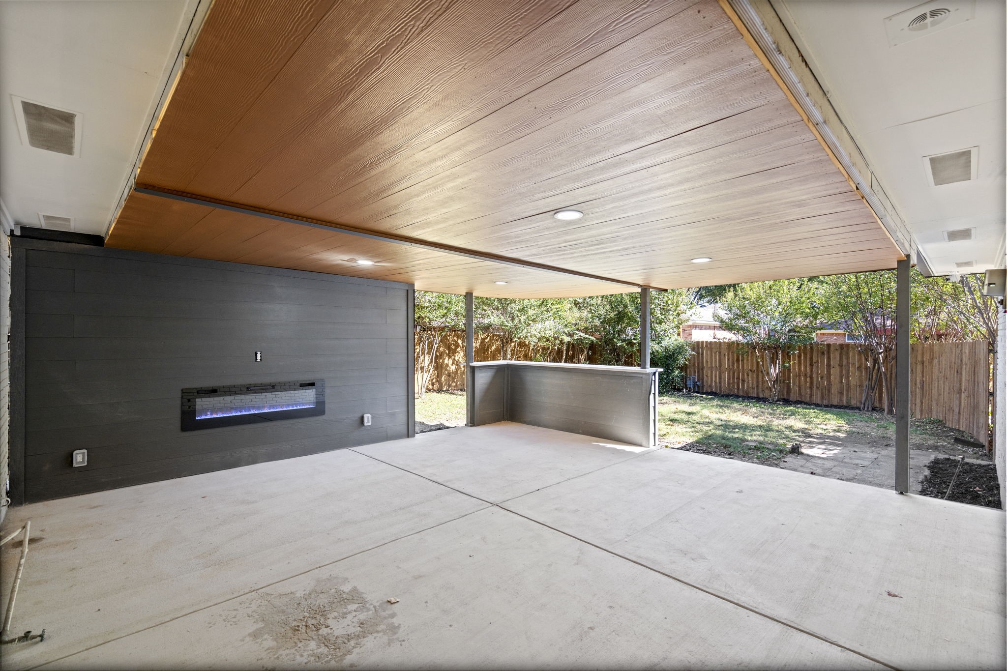 5118 Breakwood Drive