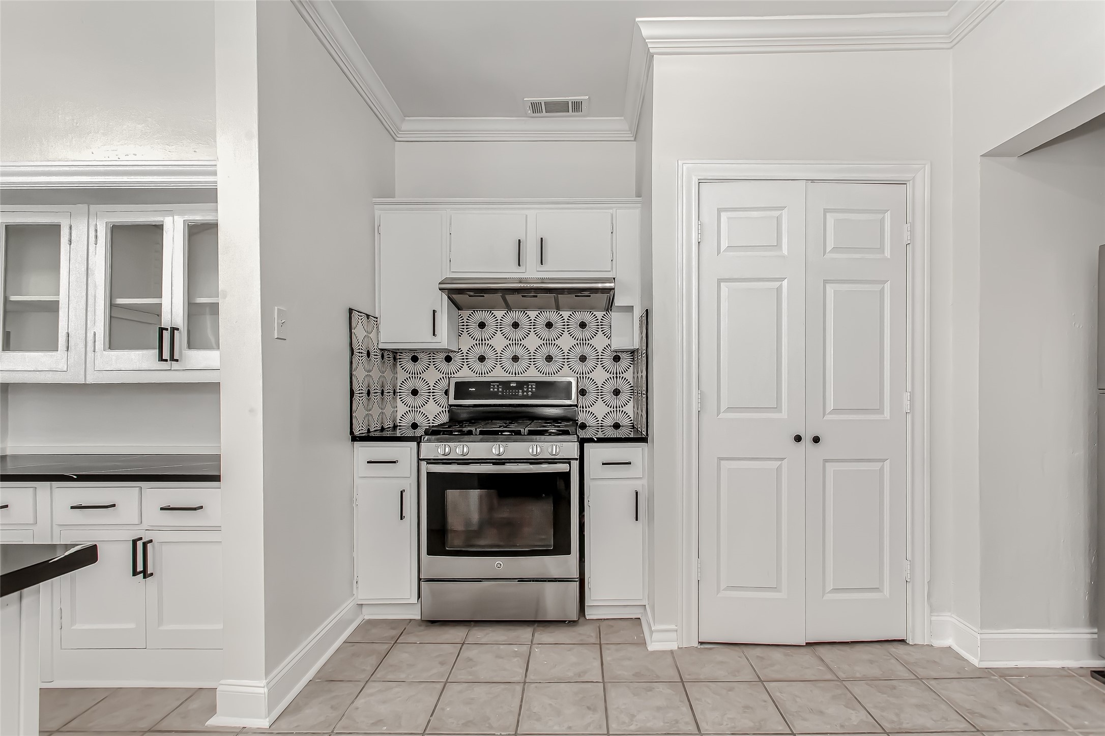 4204 Prescott Avenue 2