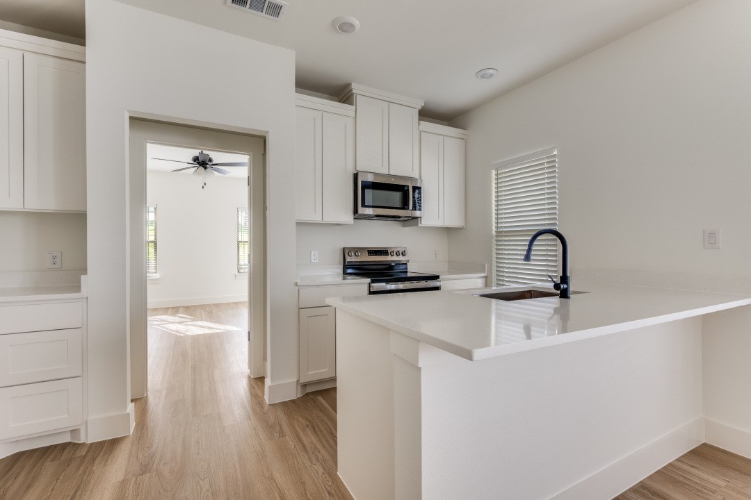 1224 Elva Warren Street