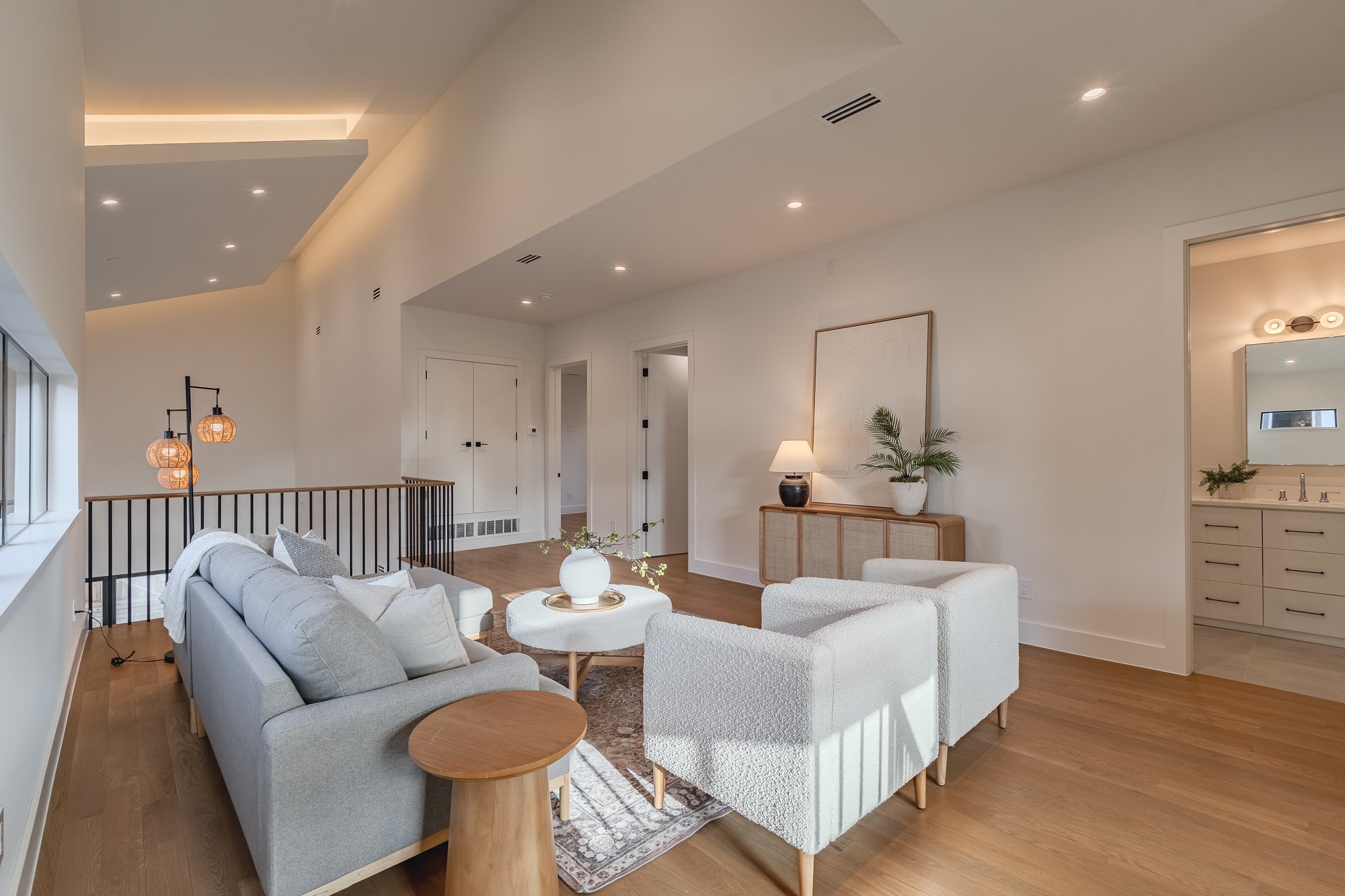 7319 Casa Loma Avenue