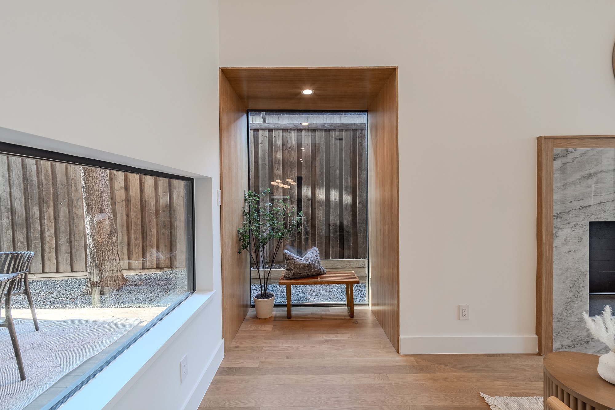 7319 Casa Loma Avenue