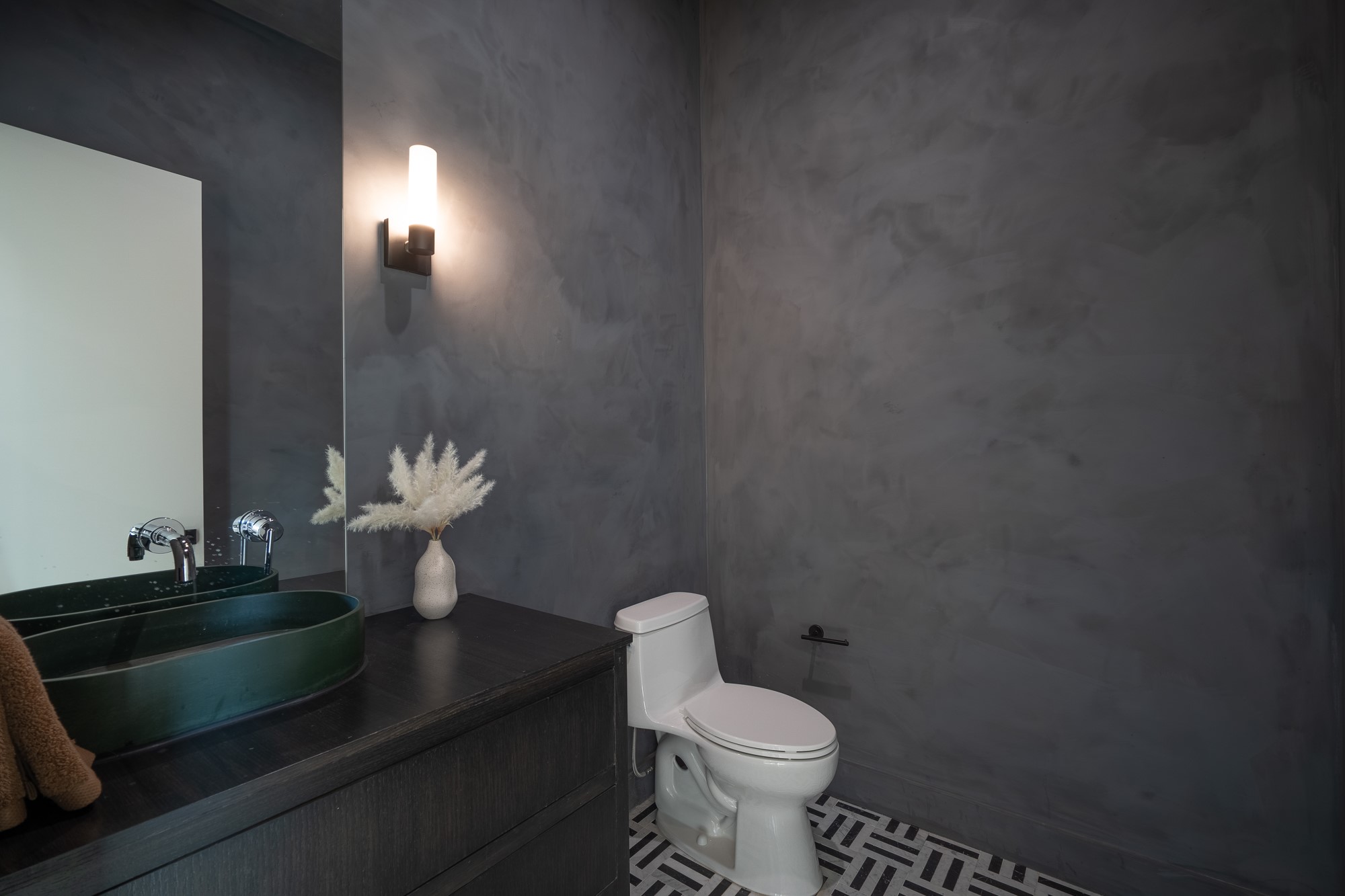 7319 Casa Loma Avenue