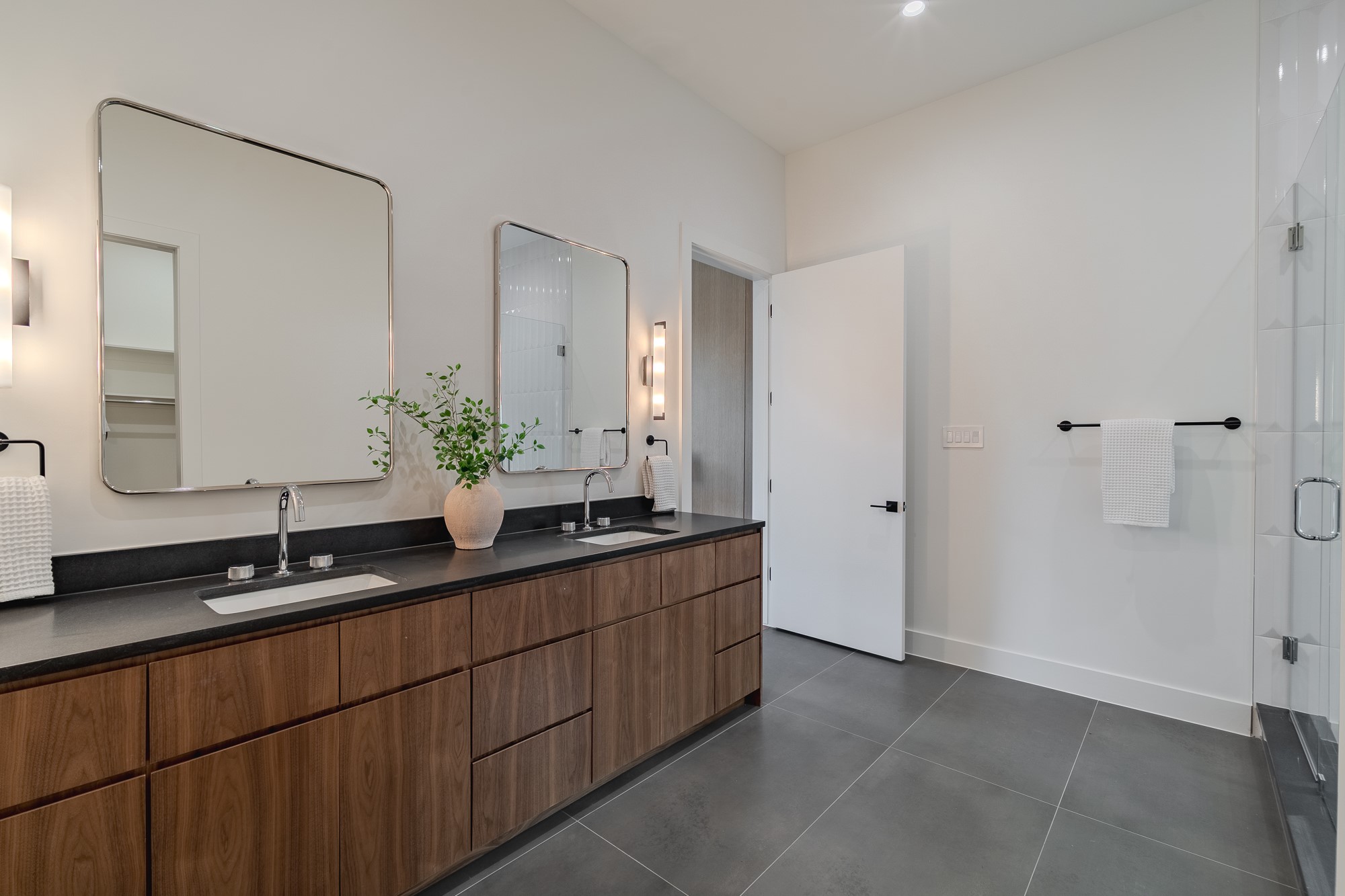 7319 Casa Loma Avenue