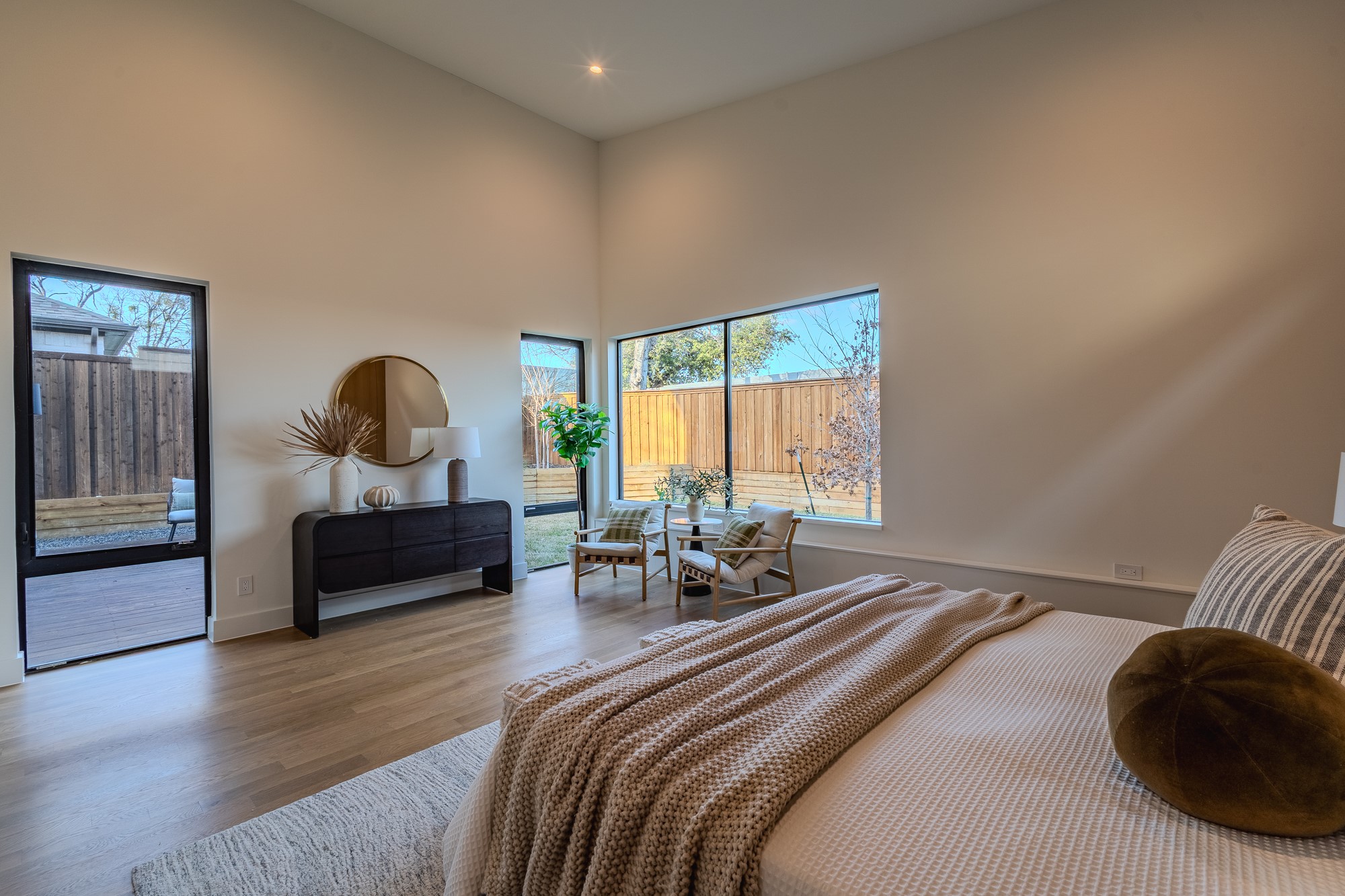 7319 Casa Loma Avenue