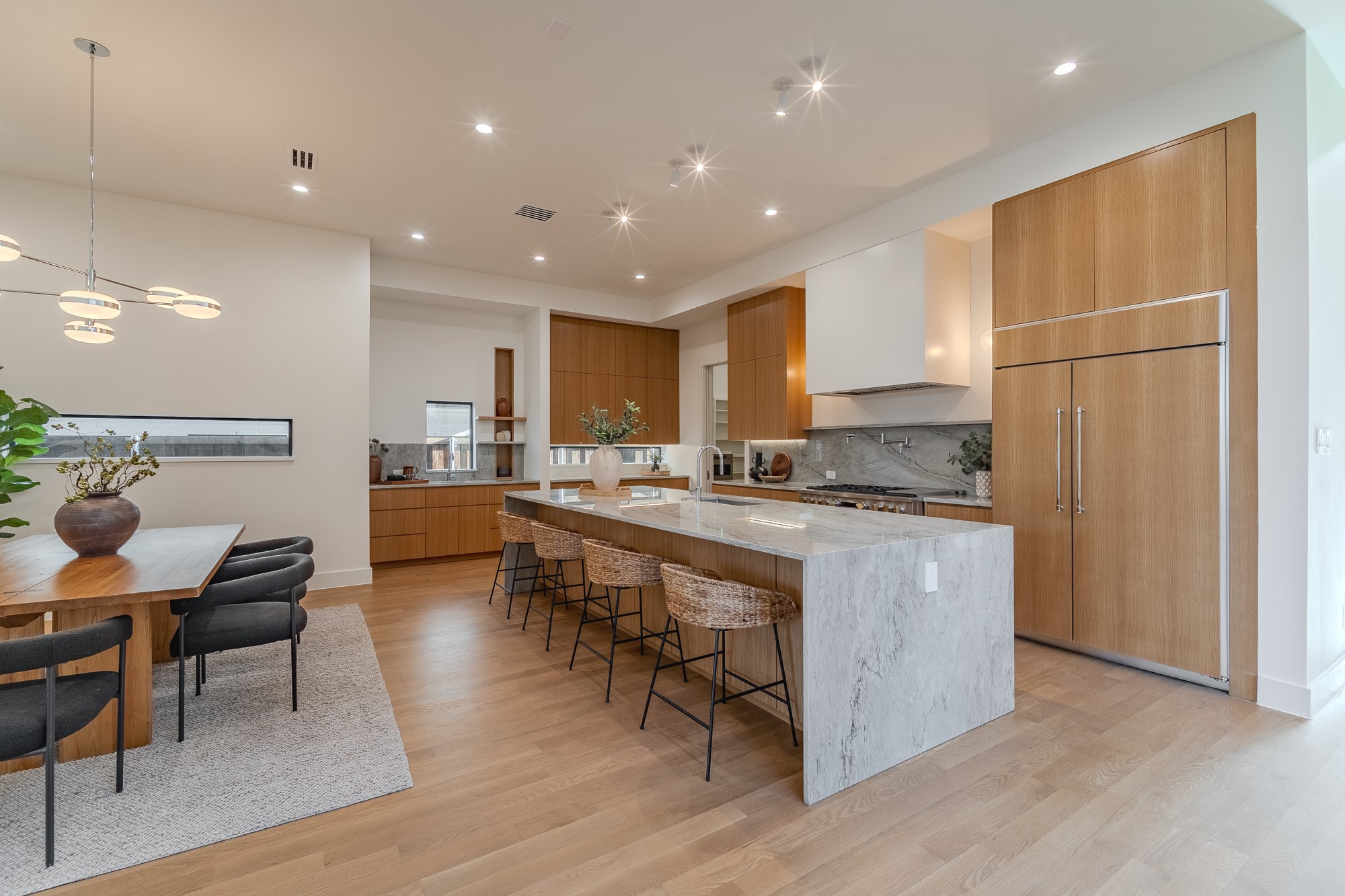 7319 Casa Loma Avenue