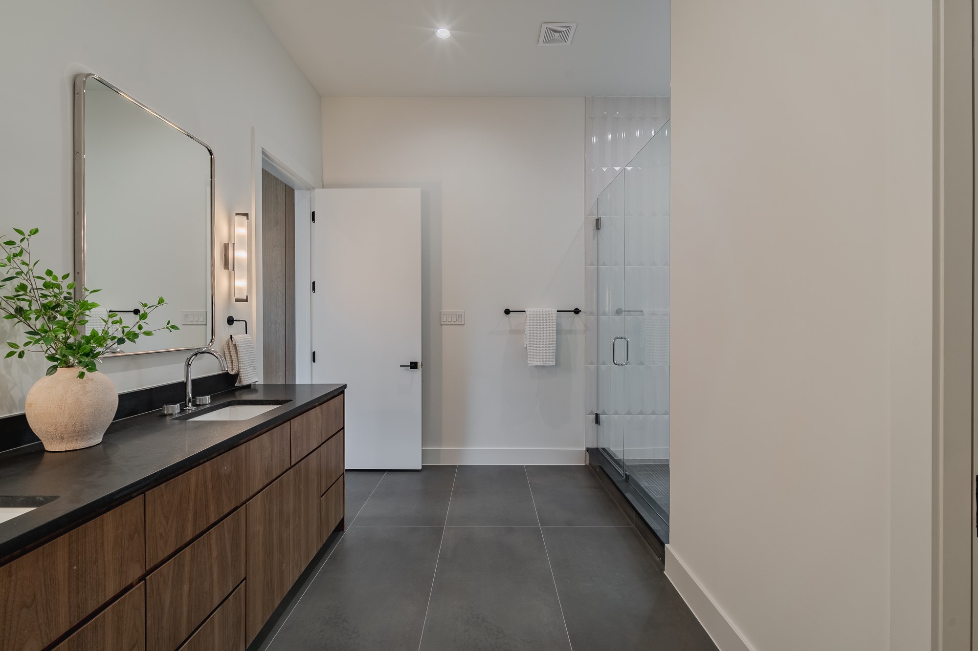 7319 Casa Loma Avenue