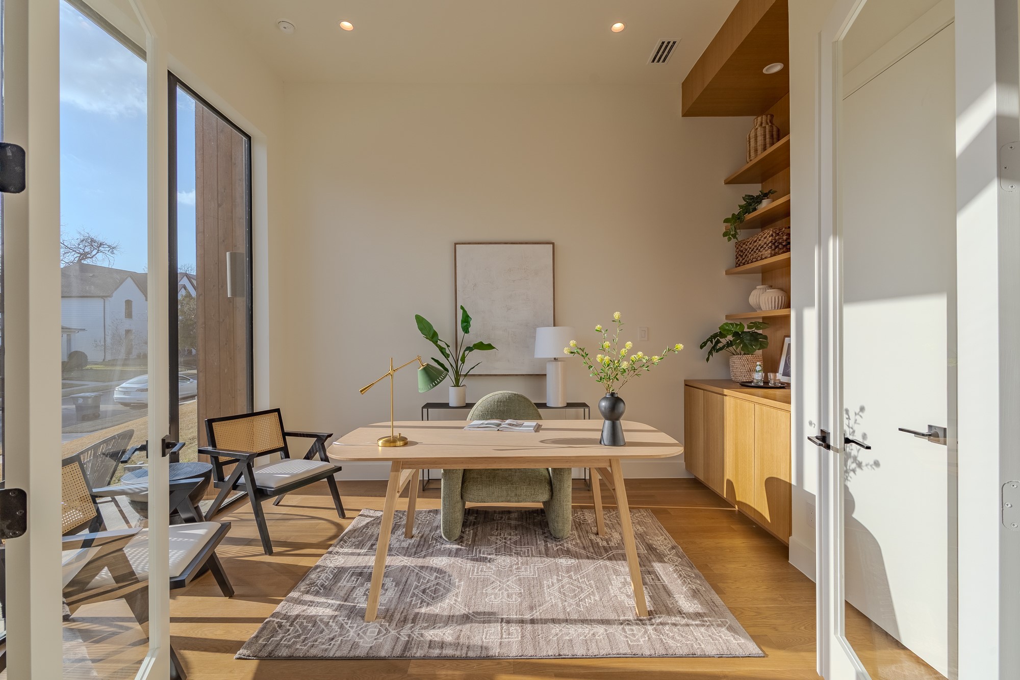 7319 Casa Loma Avenue