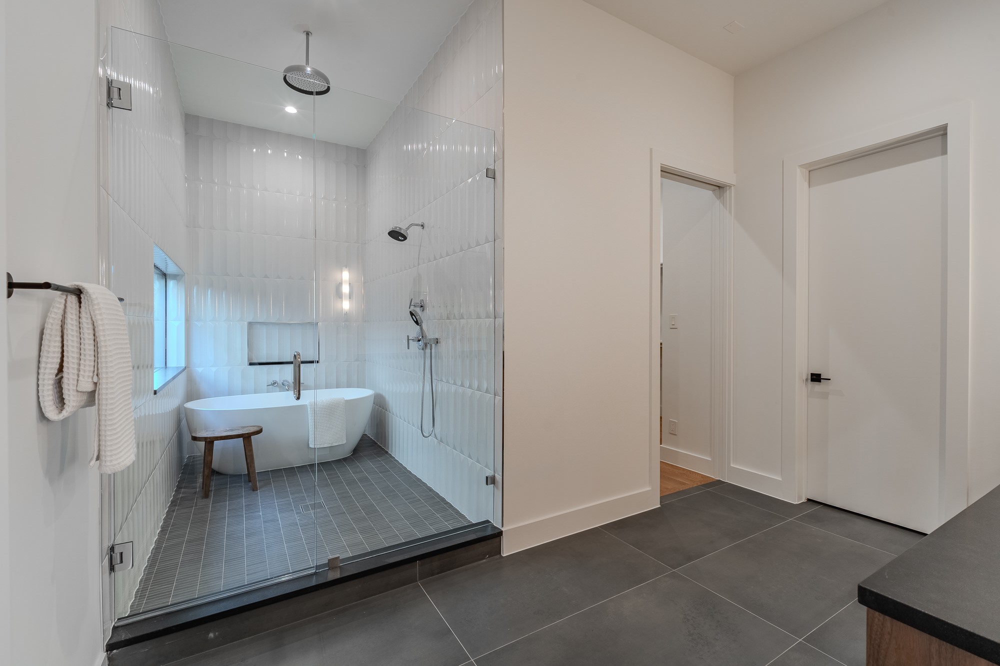 7319 Casa Loma Avenue