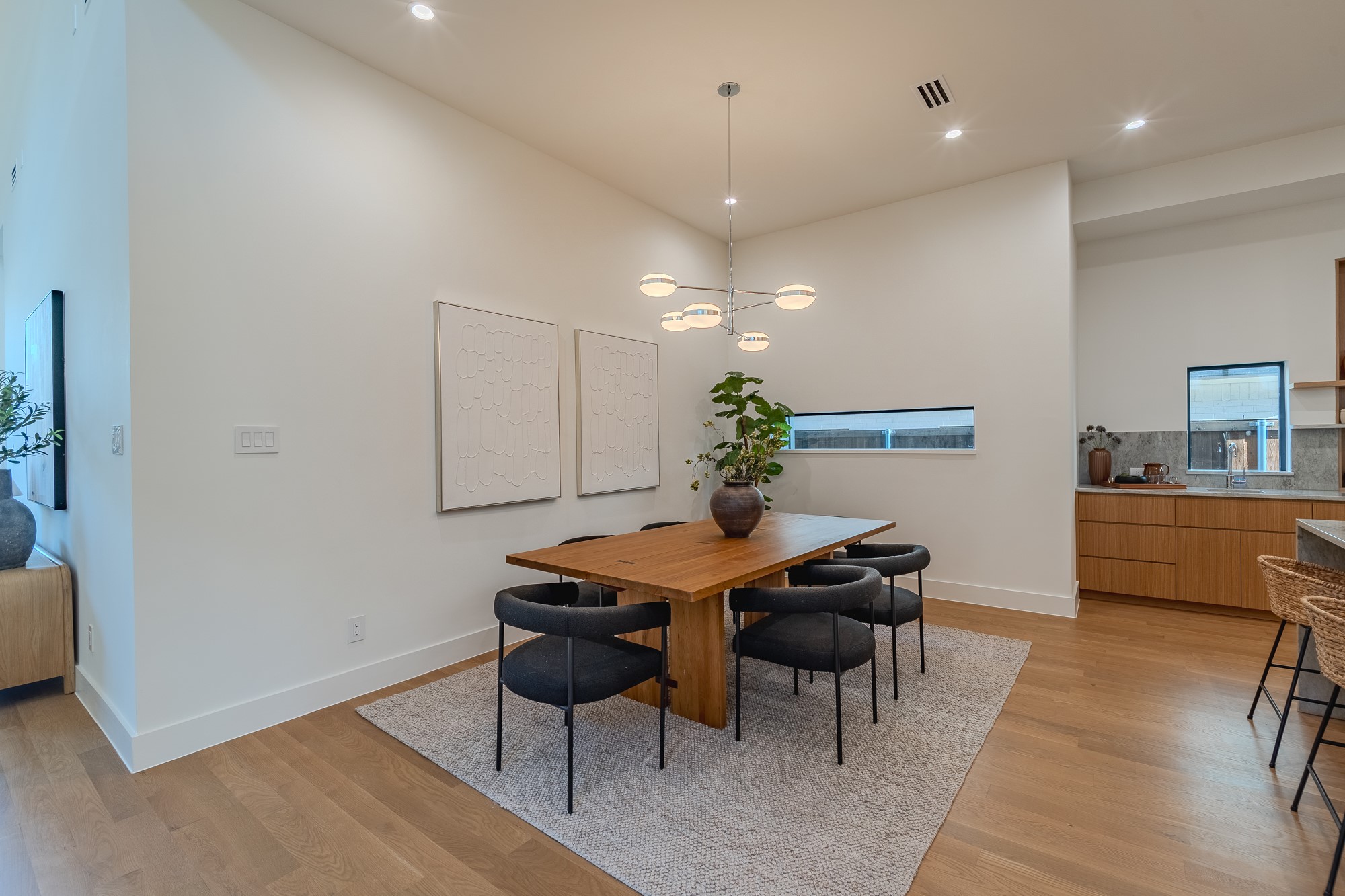 7319 Casa Loma Avenue