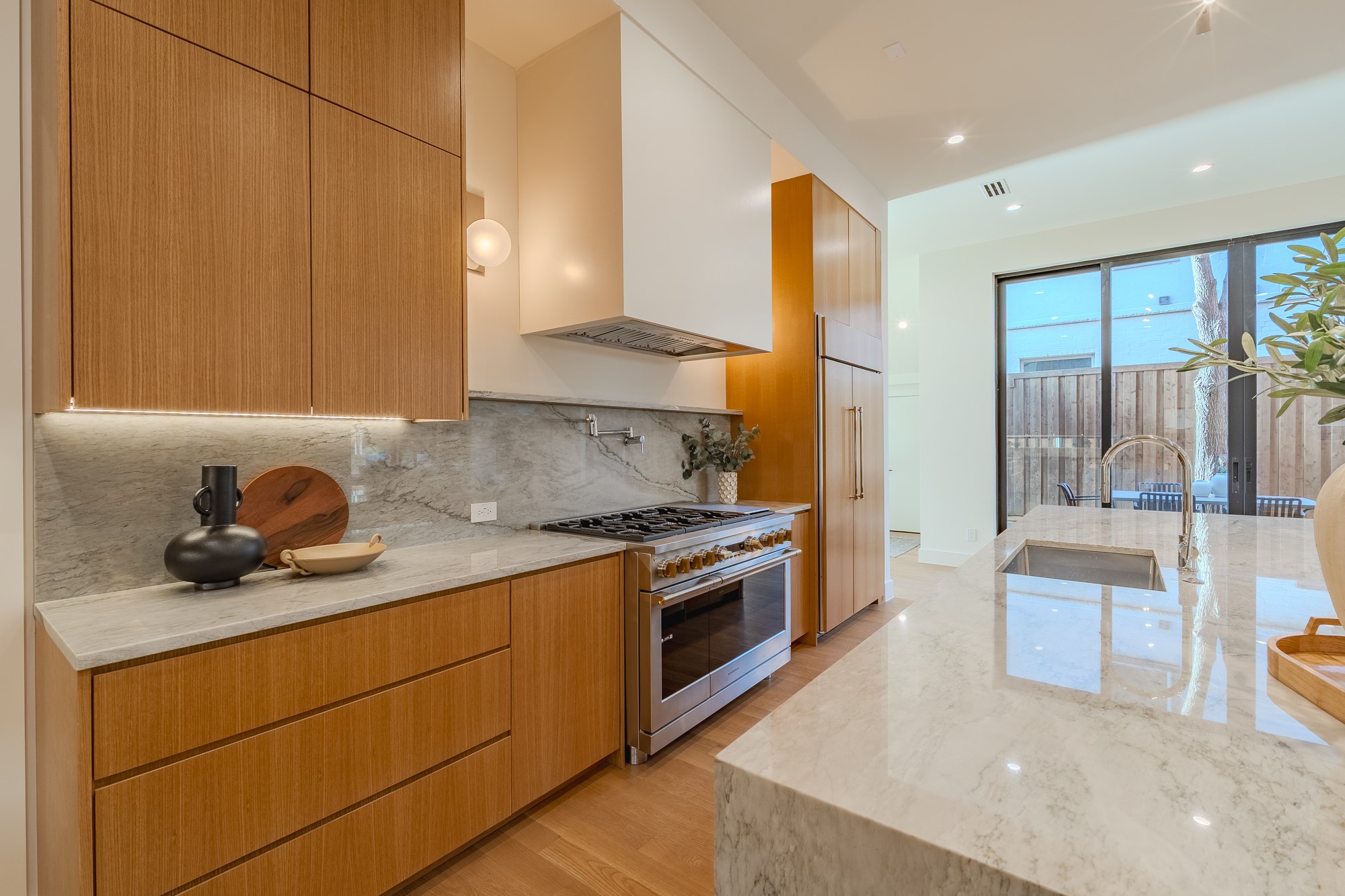 7319 Casa Loma Avenue