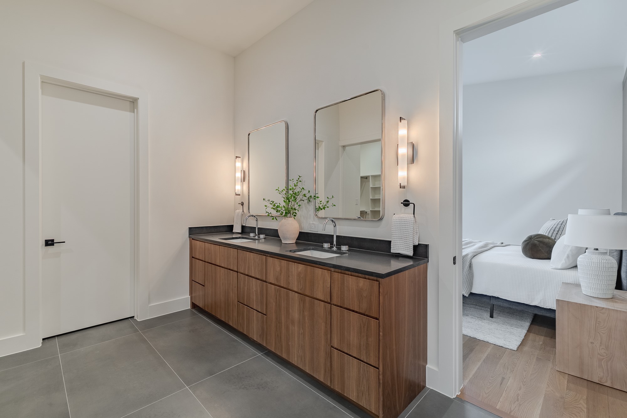 7319 Casa Loma Avenue