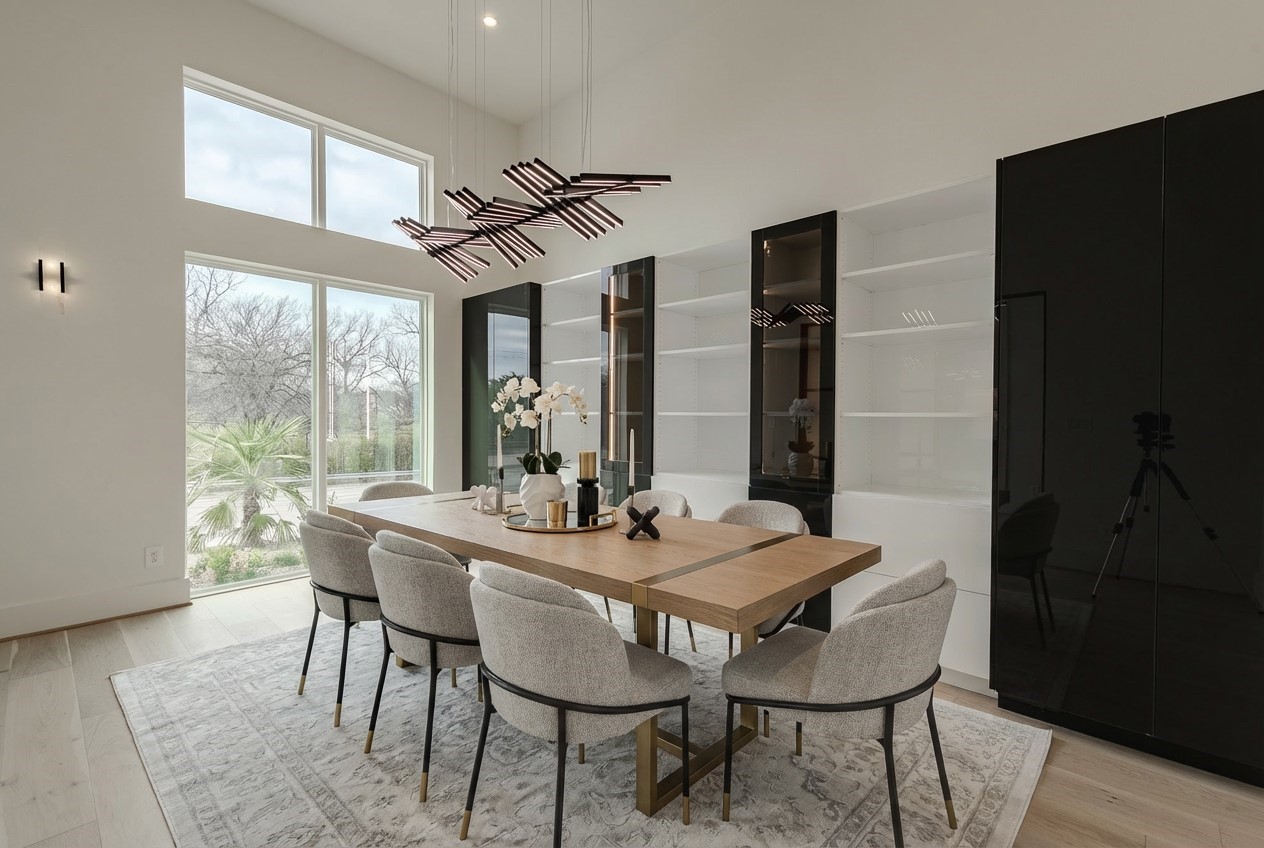 11314 Hillcrest Road