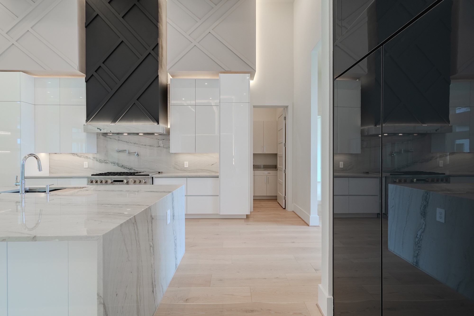 11314 Hillcrest Road