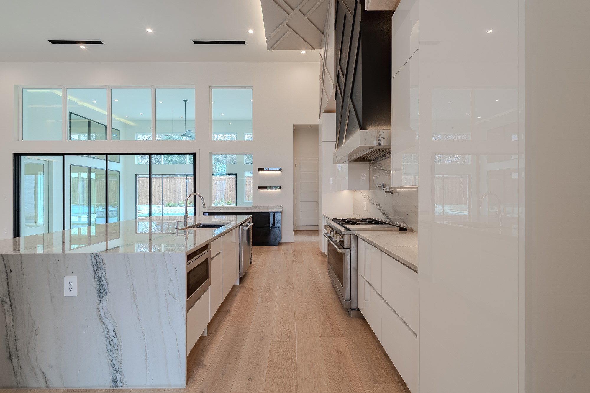 11314 Hillcrest Road