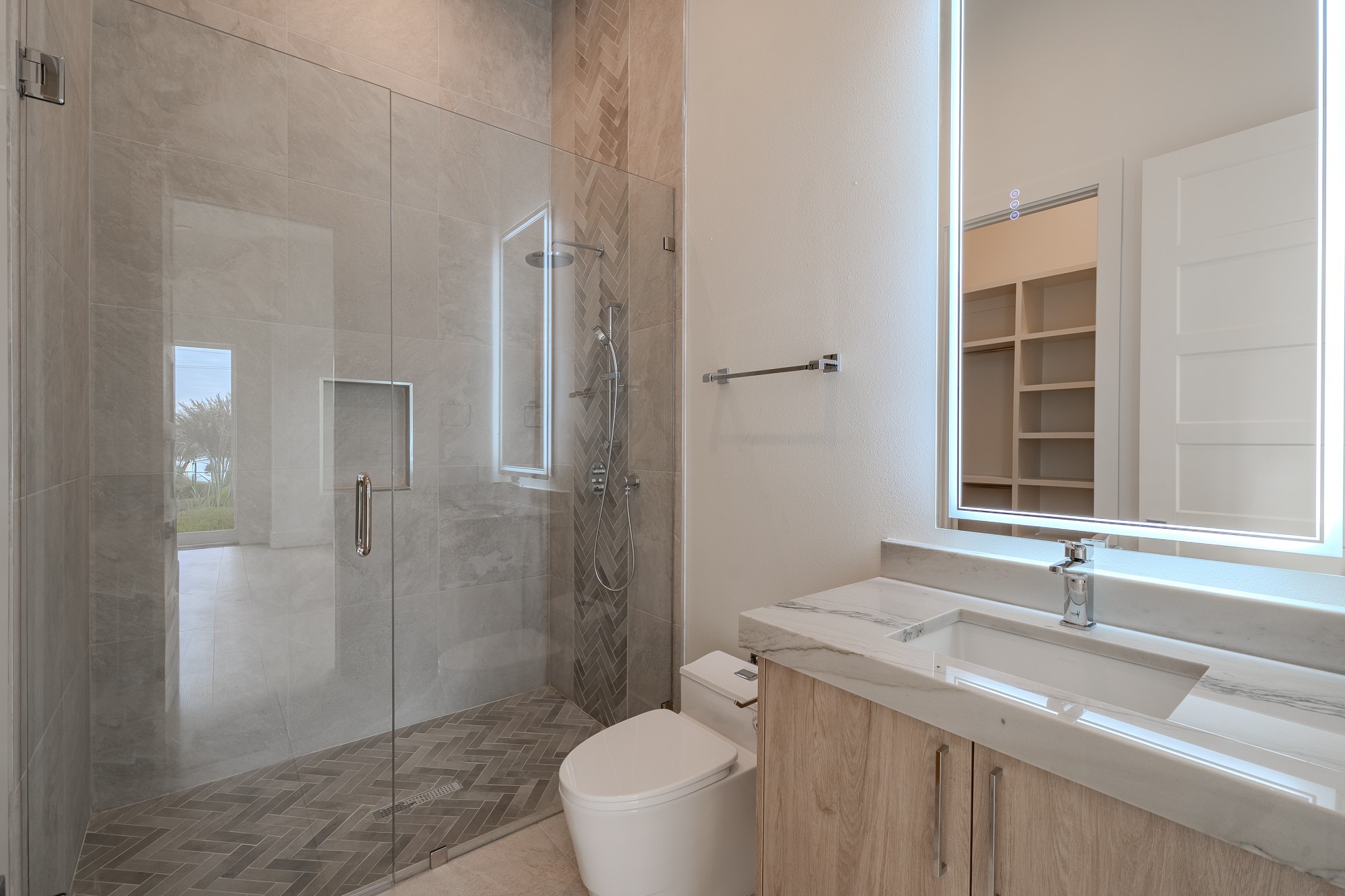 11314 Hillcrest Road