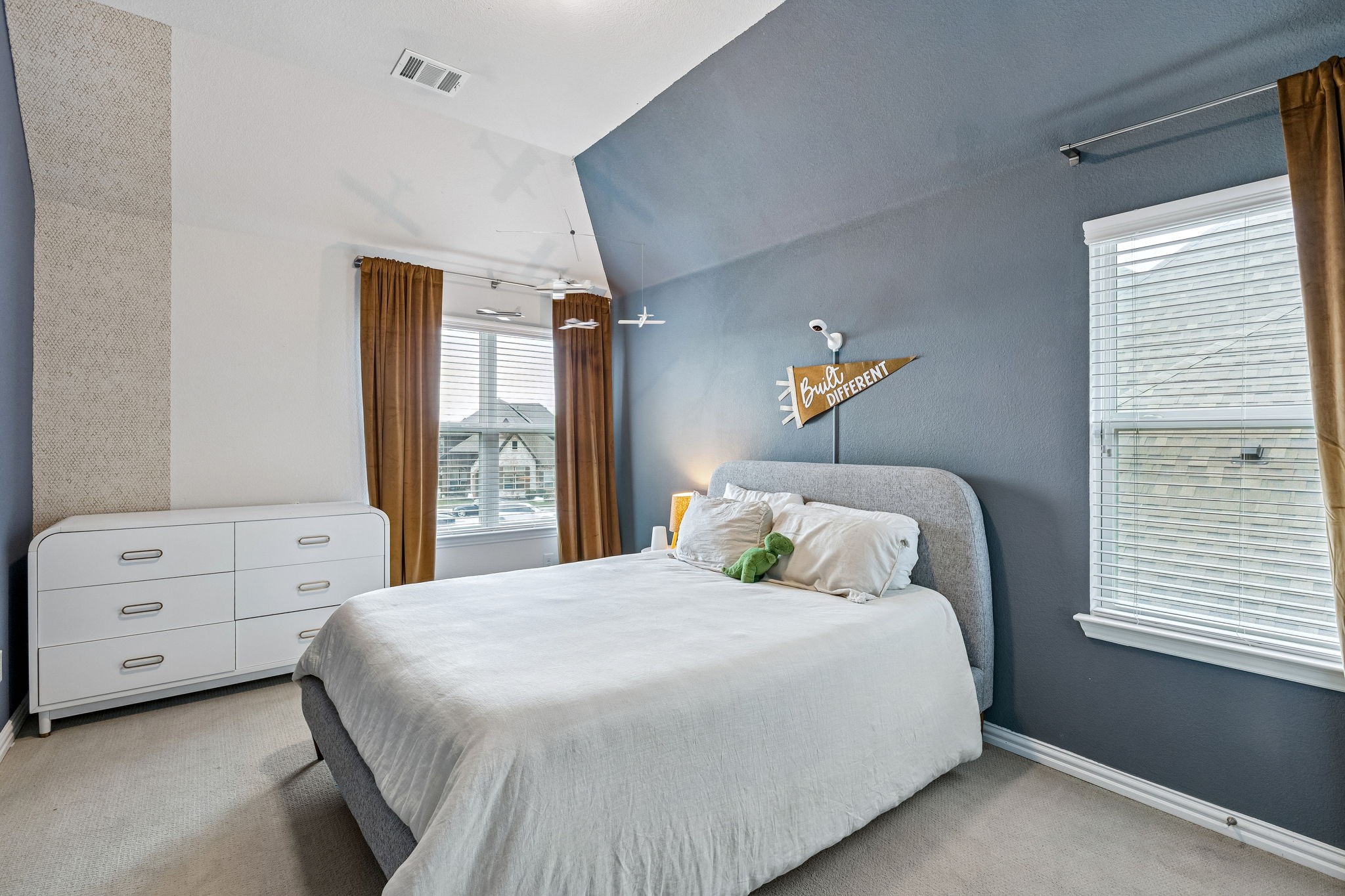 12620 Royal Oaks Lane