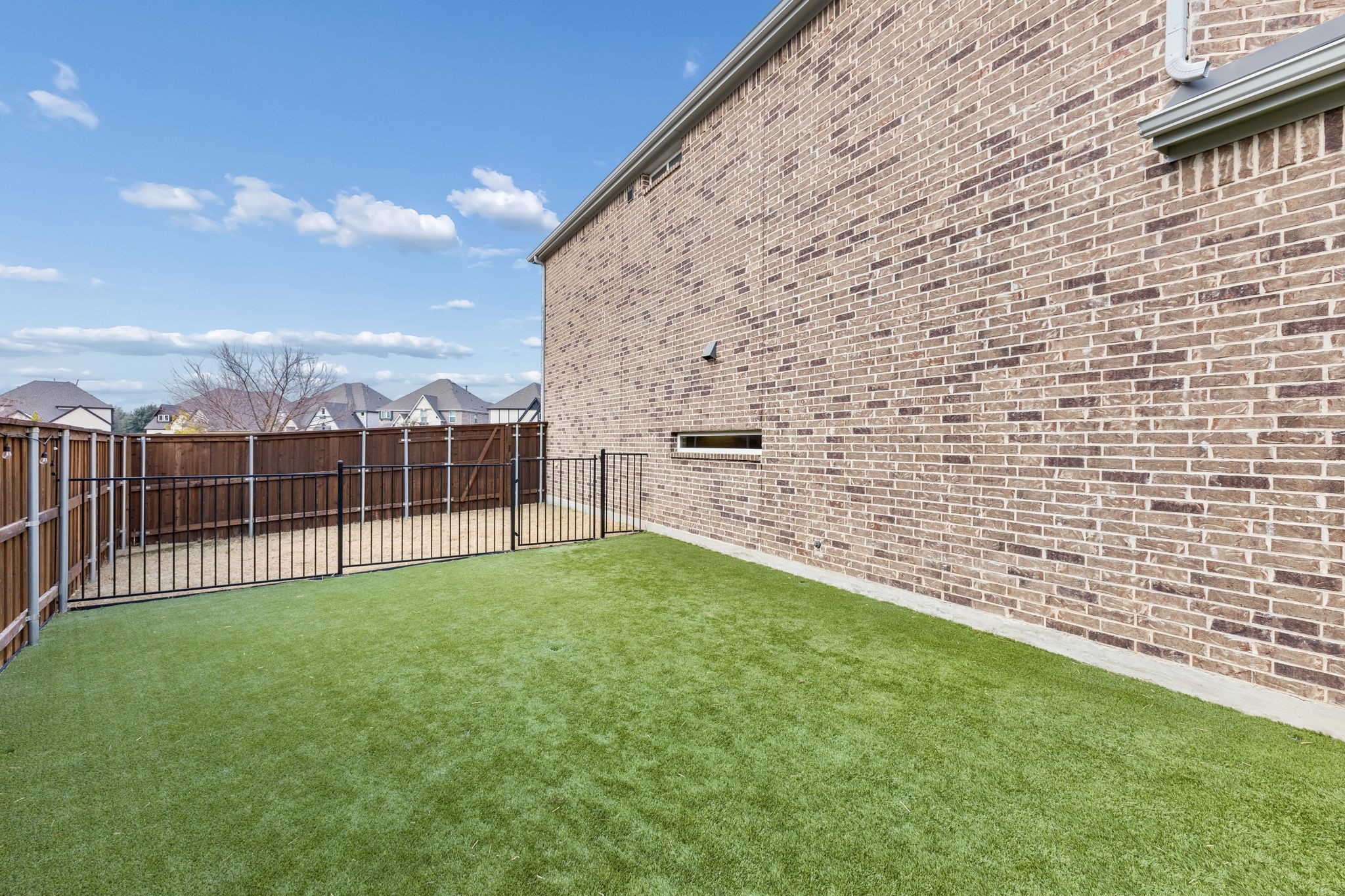 12620 Royal Oaks Lane