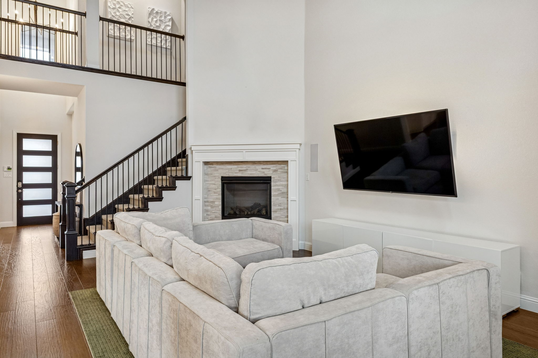 12620 Royal Oaks Lane