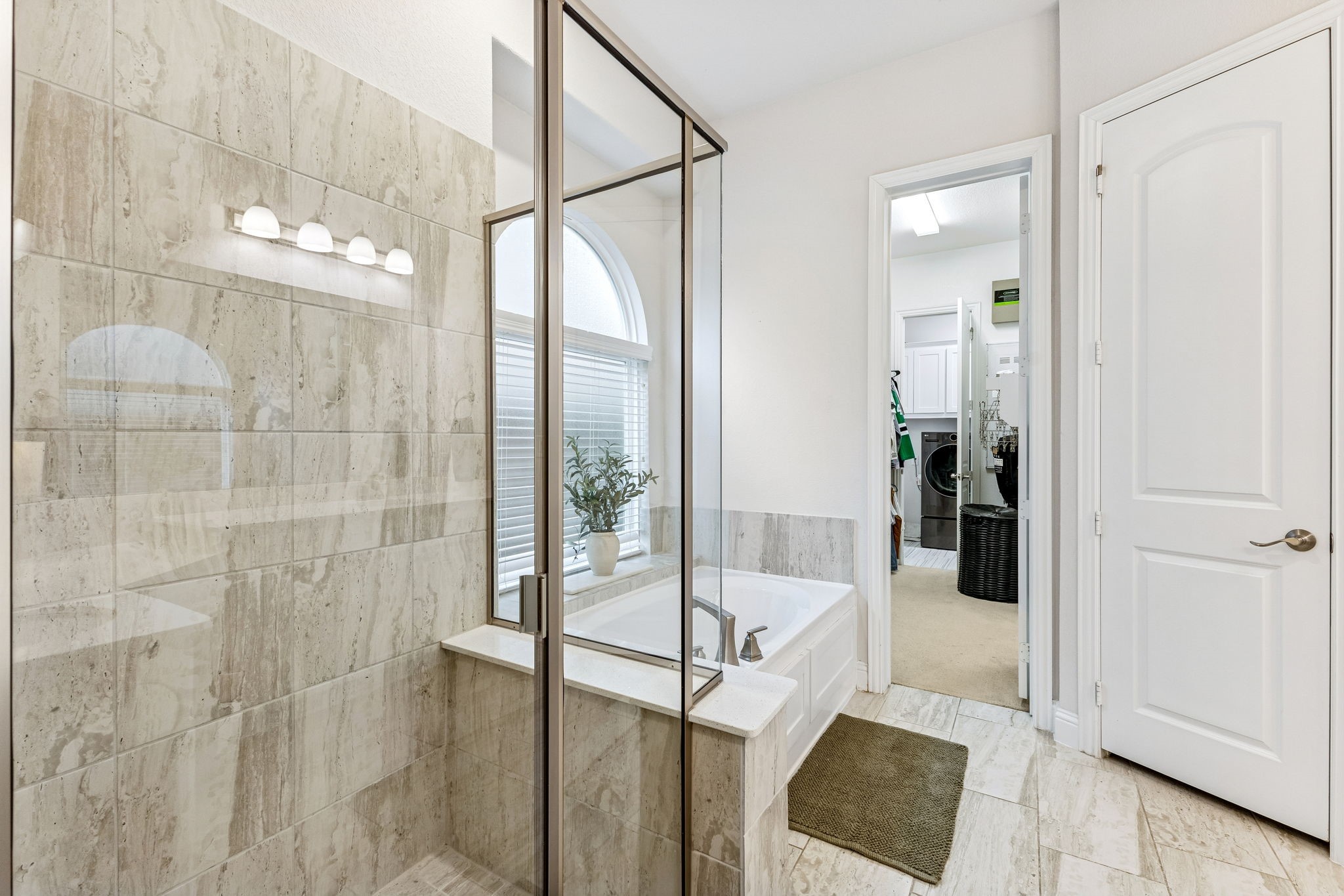 12620 Royal Oaks Lane