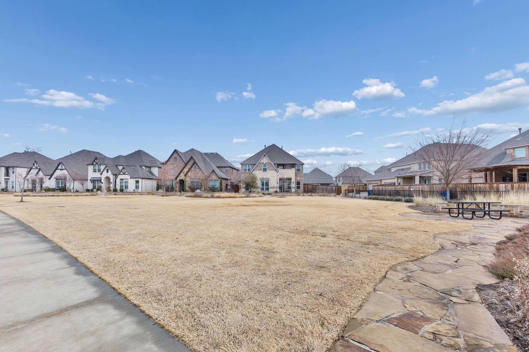 12620 Royal Oaks Lane