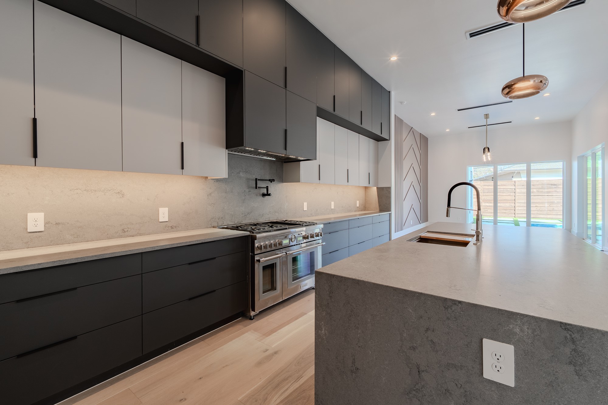 11232 Hillcrest Road