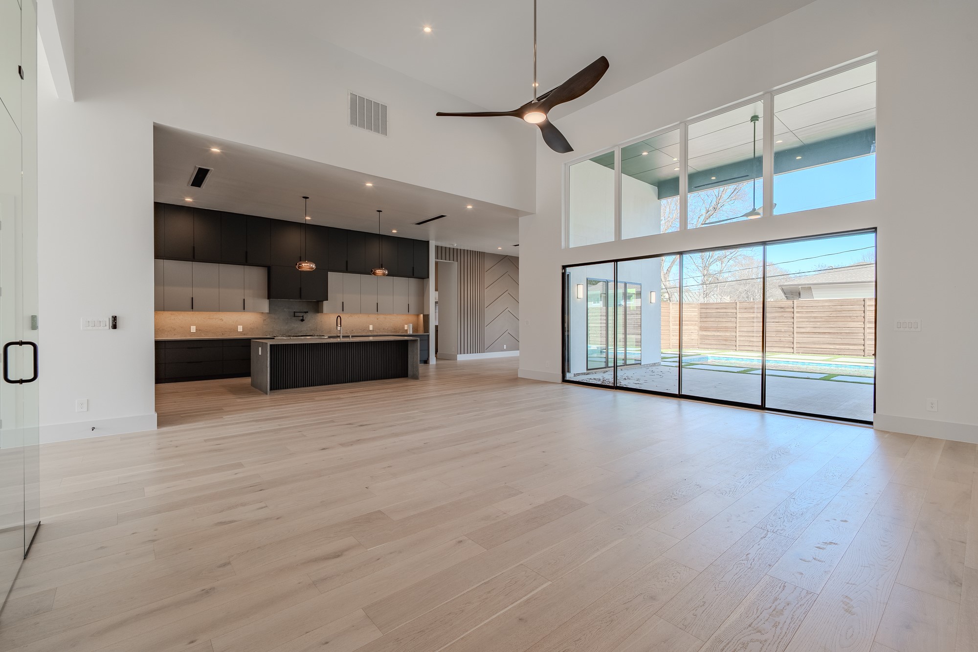 11232 Hillcrest Road