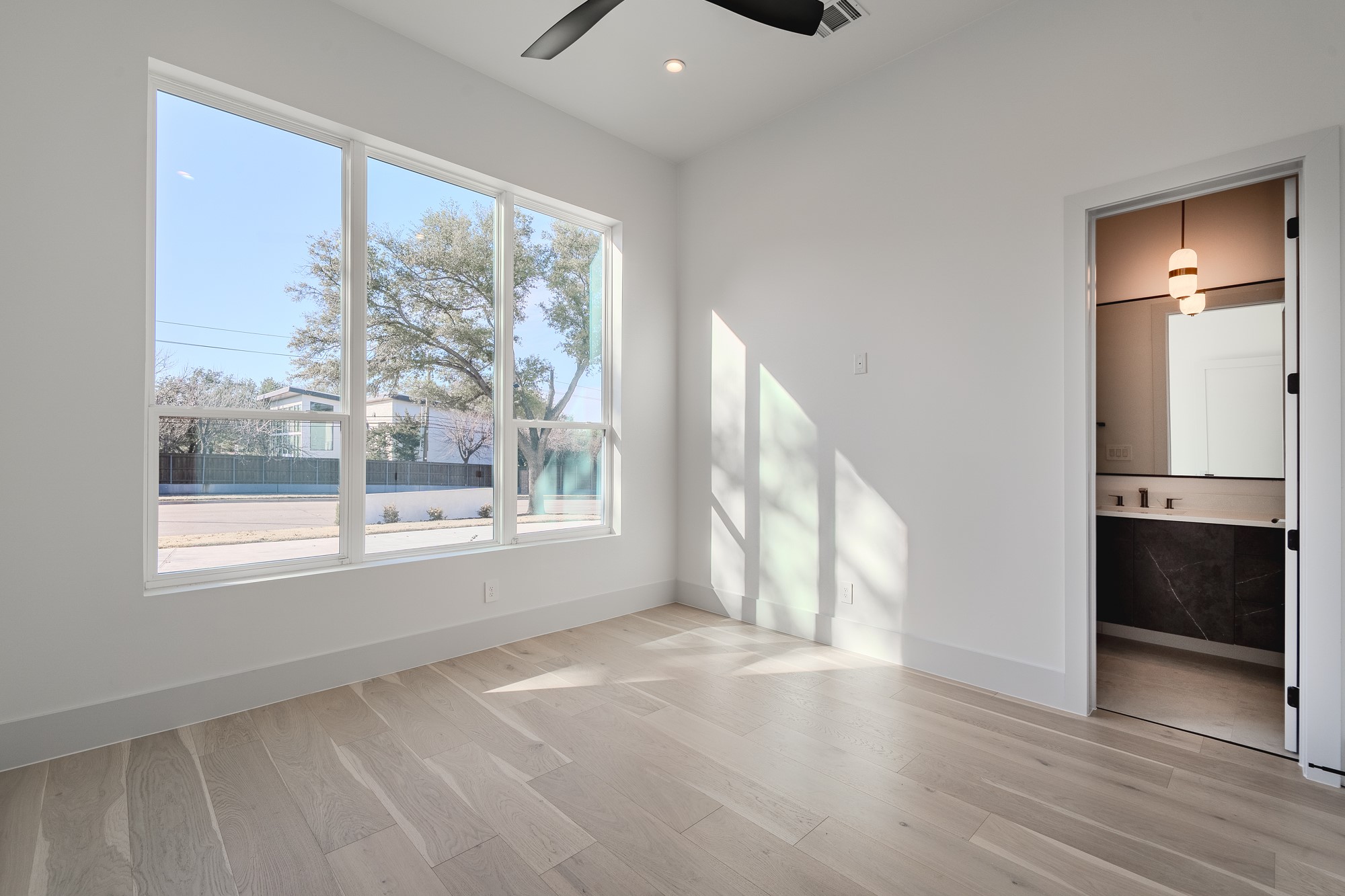 11232 Hillcrest Road