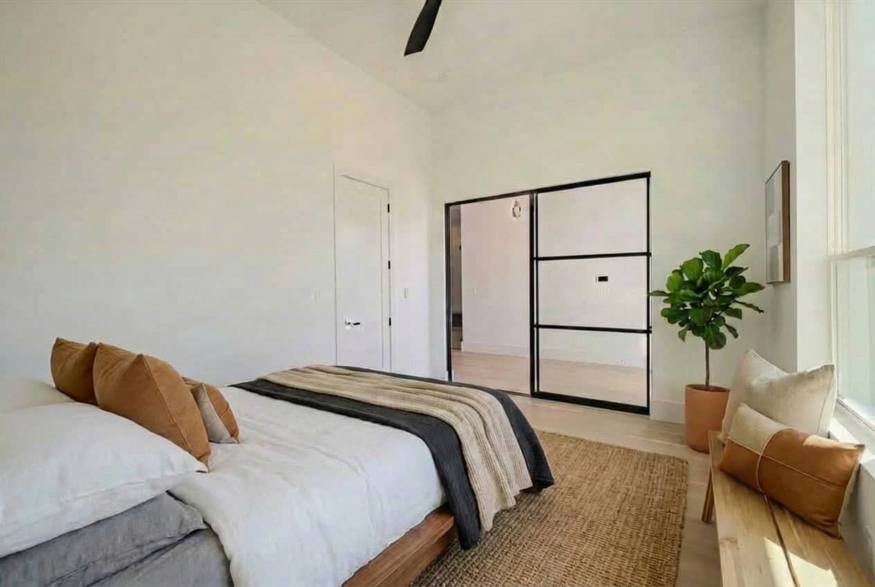 11232 Hillcrest Road