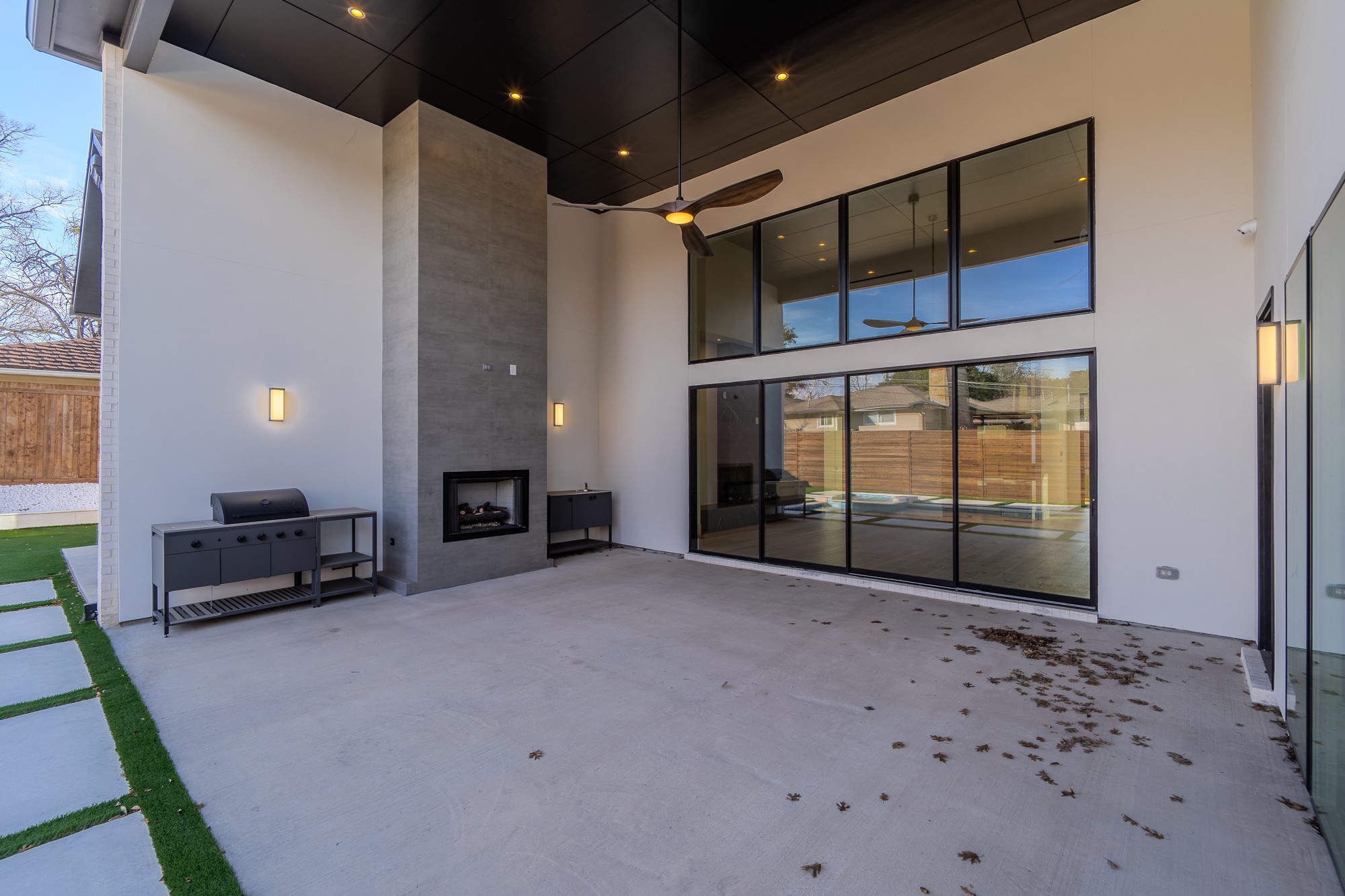 11232 Hillcrest Road