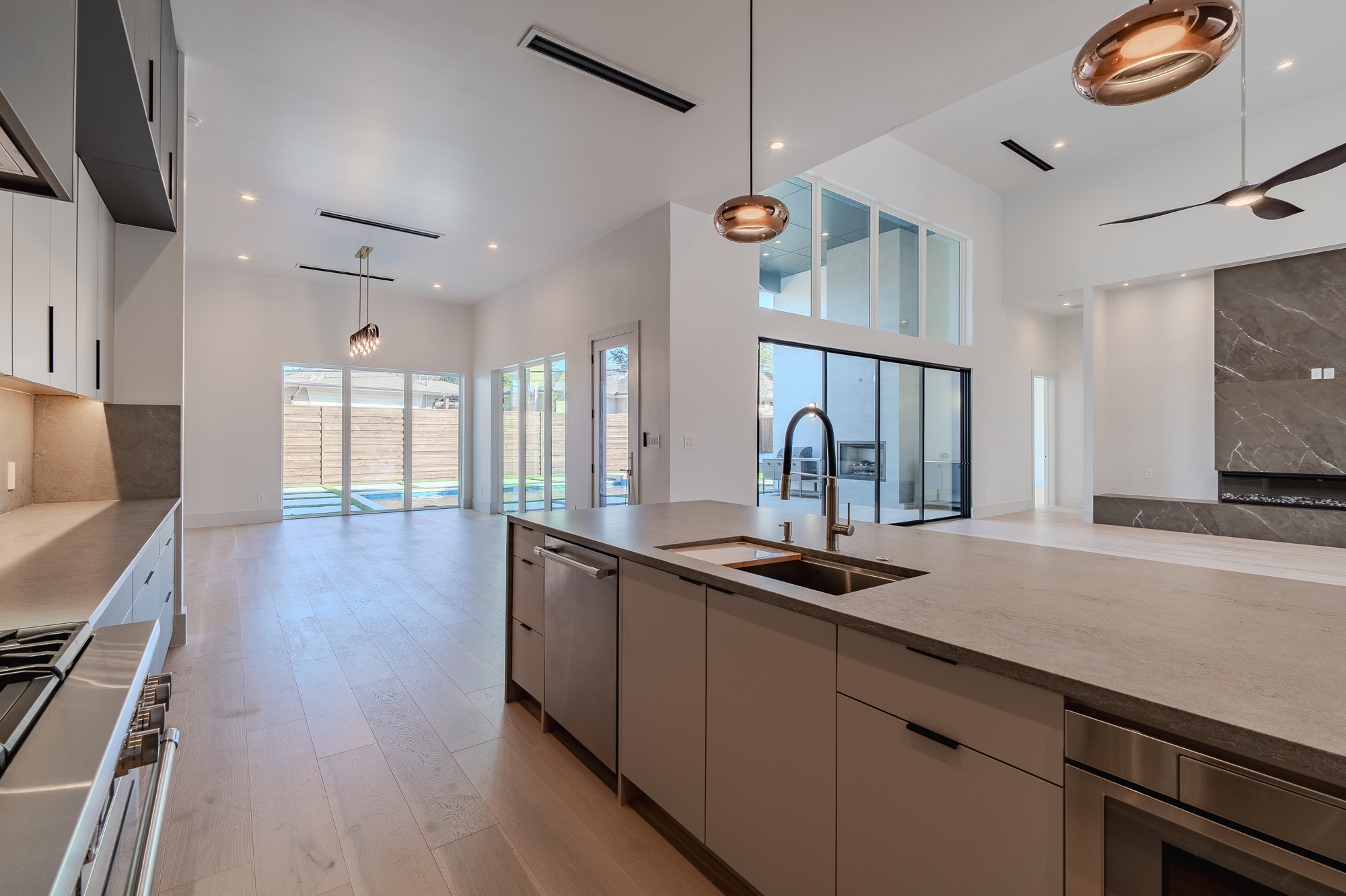 11232 Hillcrest Road