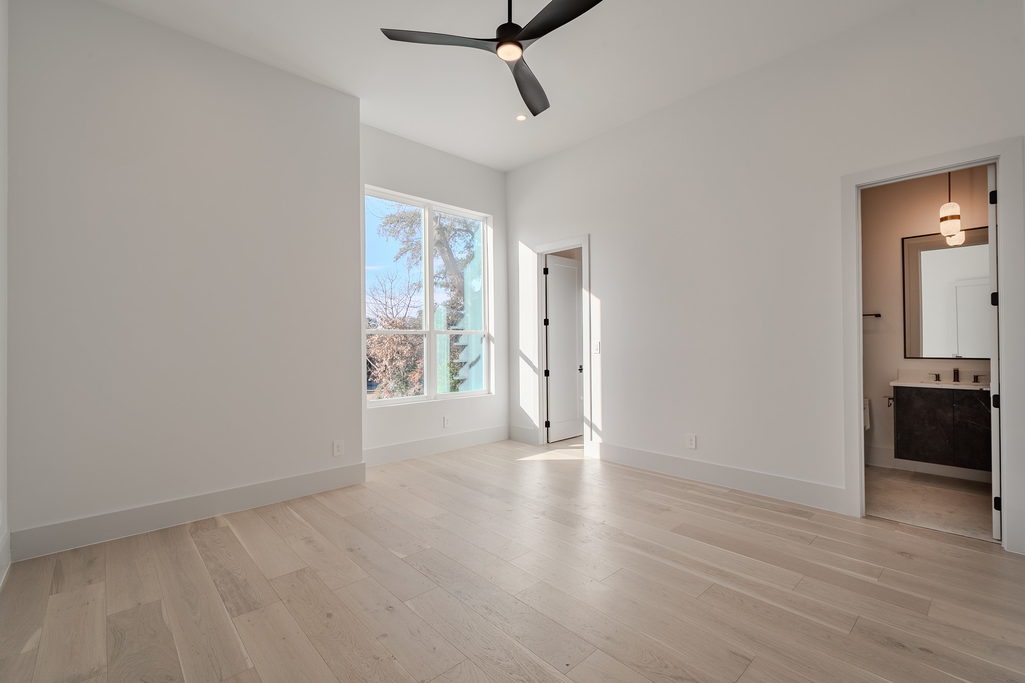 11232 Hillcrest Road