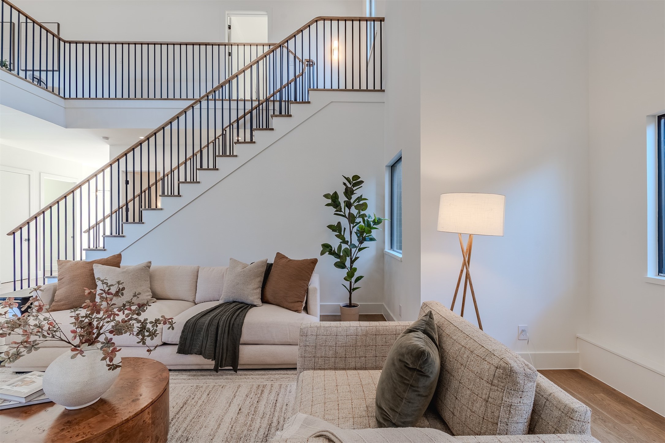 7115 Casa Loma Avenue