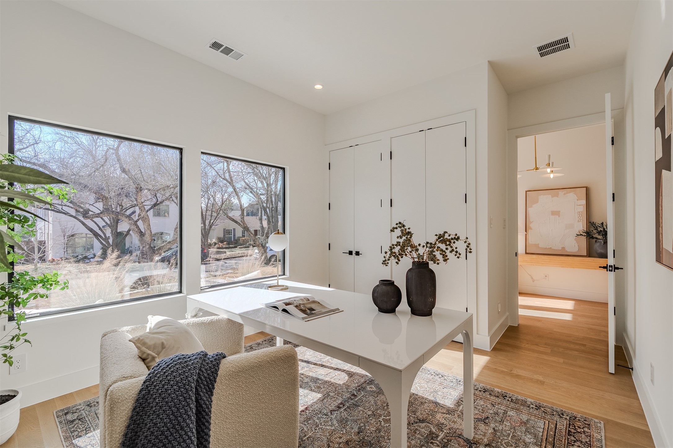 7115 Casa Loma Avenue