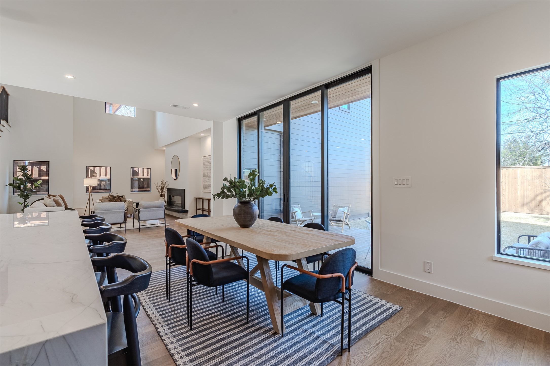 7115 Casa Loma Avenue